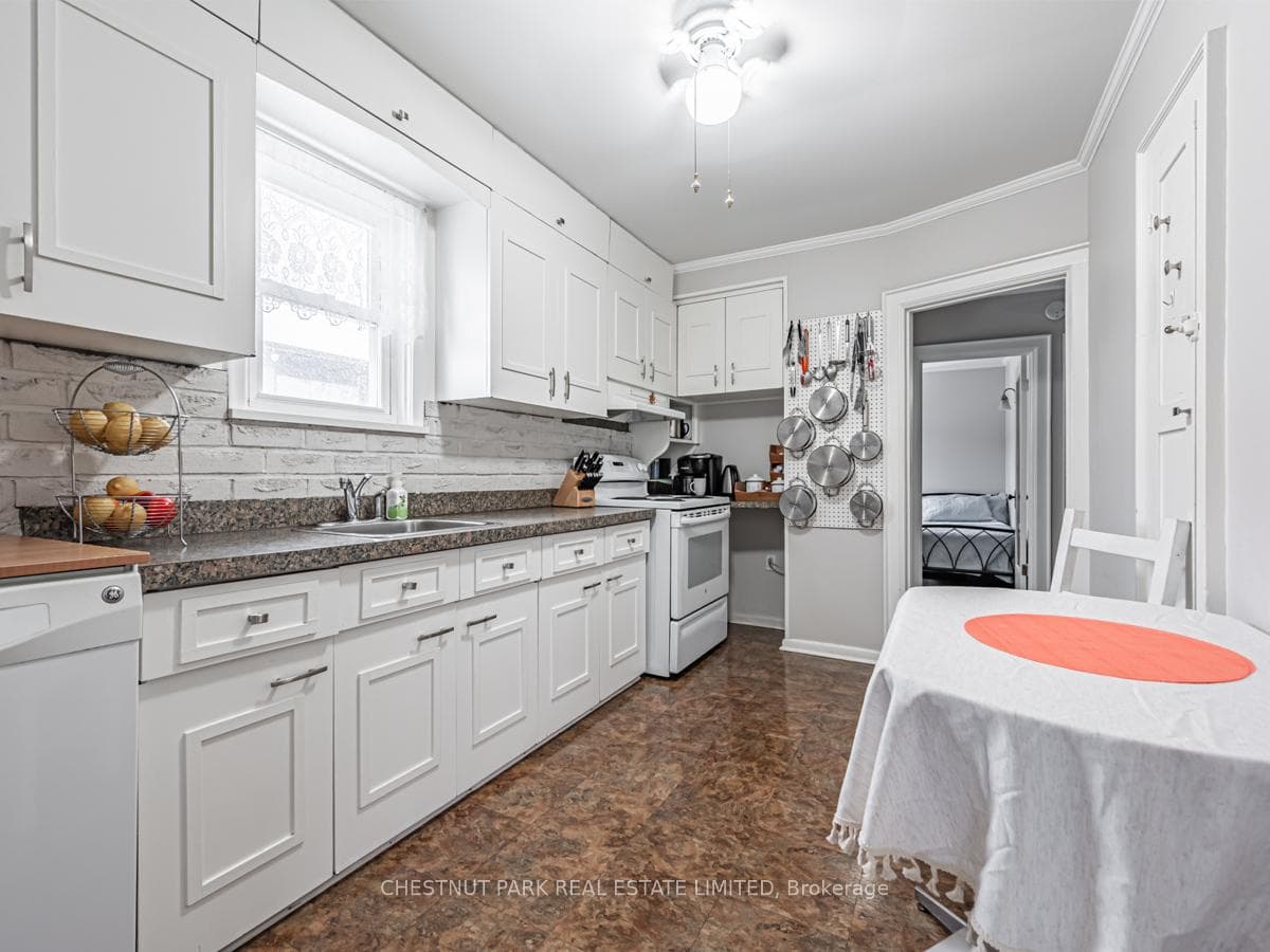207 Pellatt Avenue photo 15