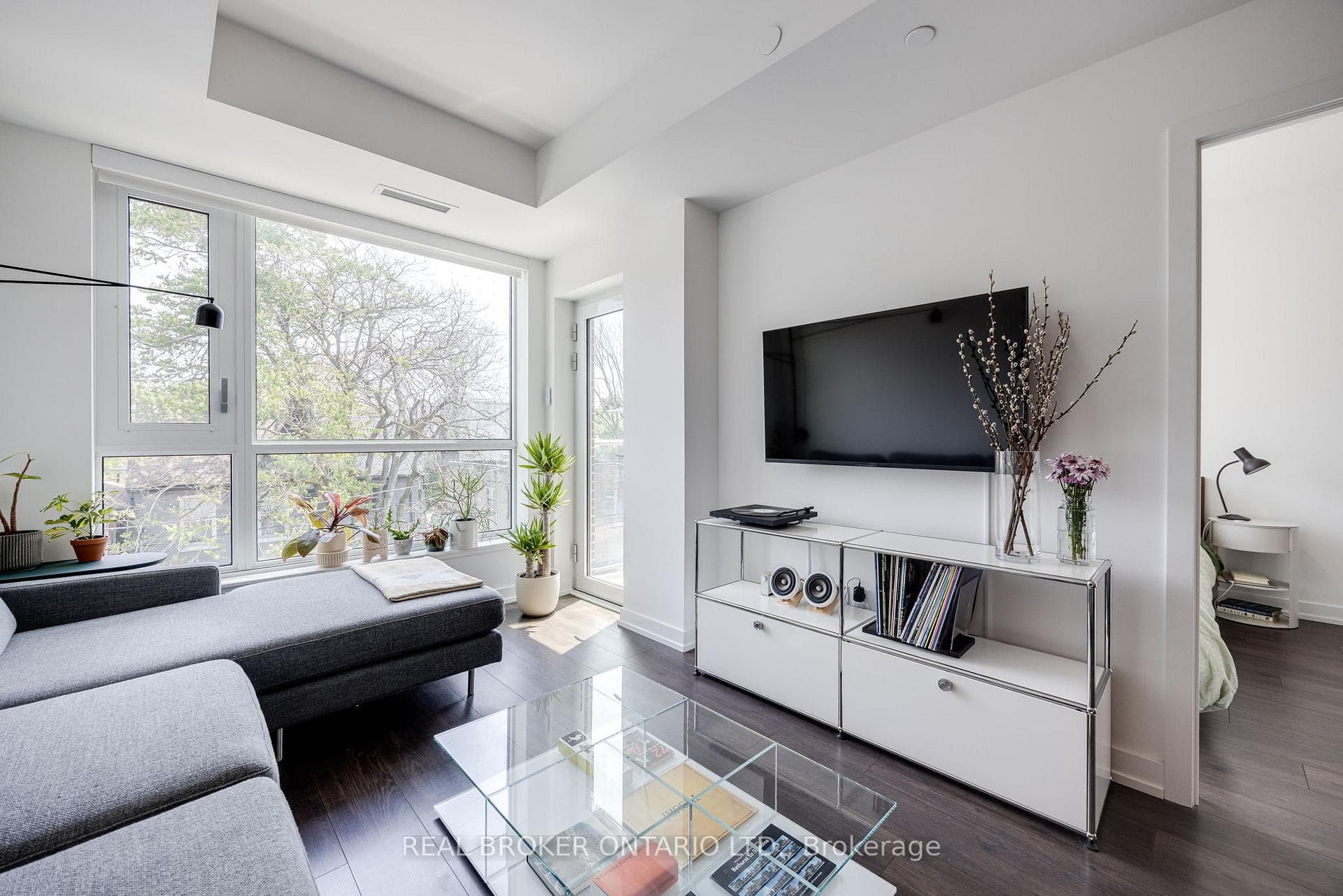 150 Logan Avenue Unit 334 photo 5