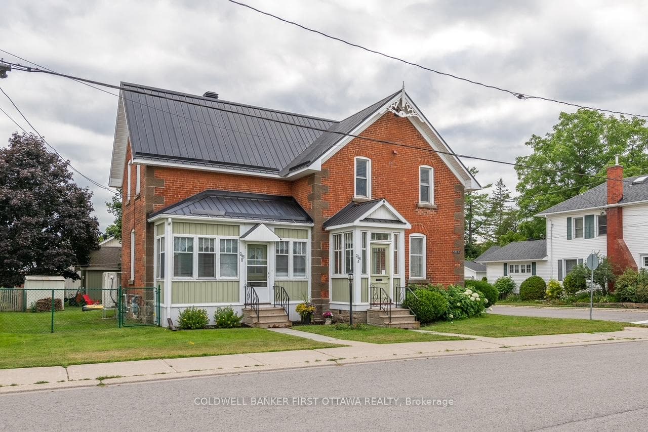 Immaculate century home with duplex apartment