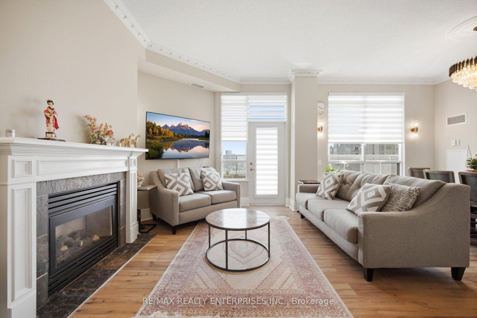 35 Kingsbridge Garden Circle Unit 3301 photo 1