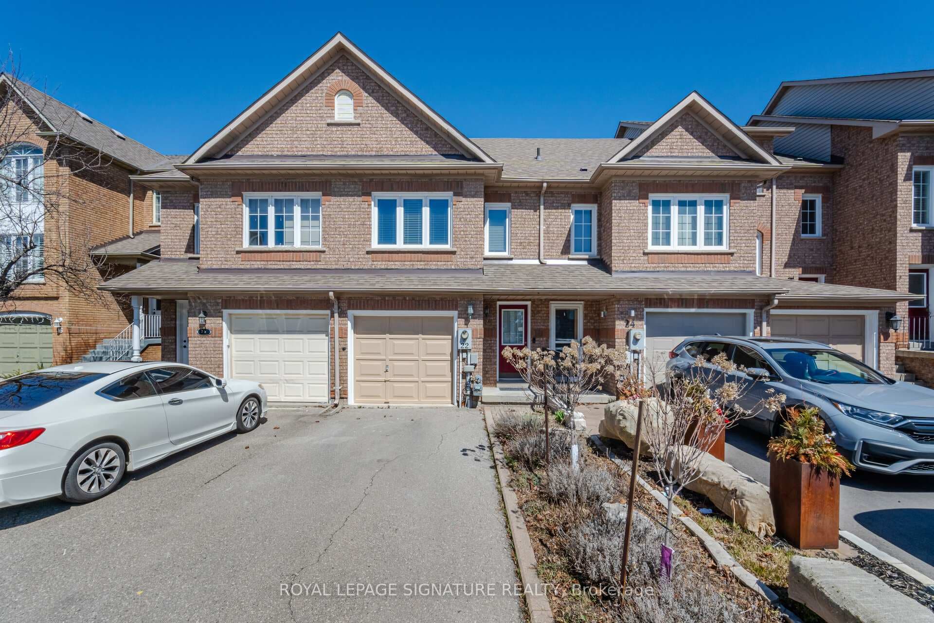 22 Larissa Court photo 2