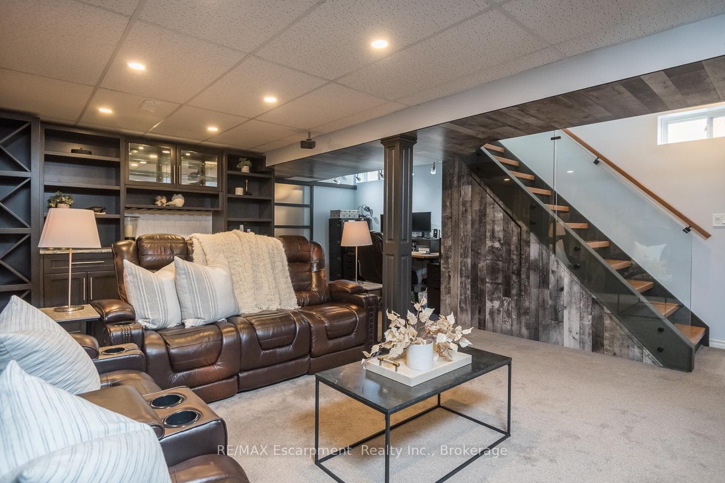 775 Coulson Avenue photo 26