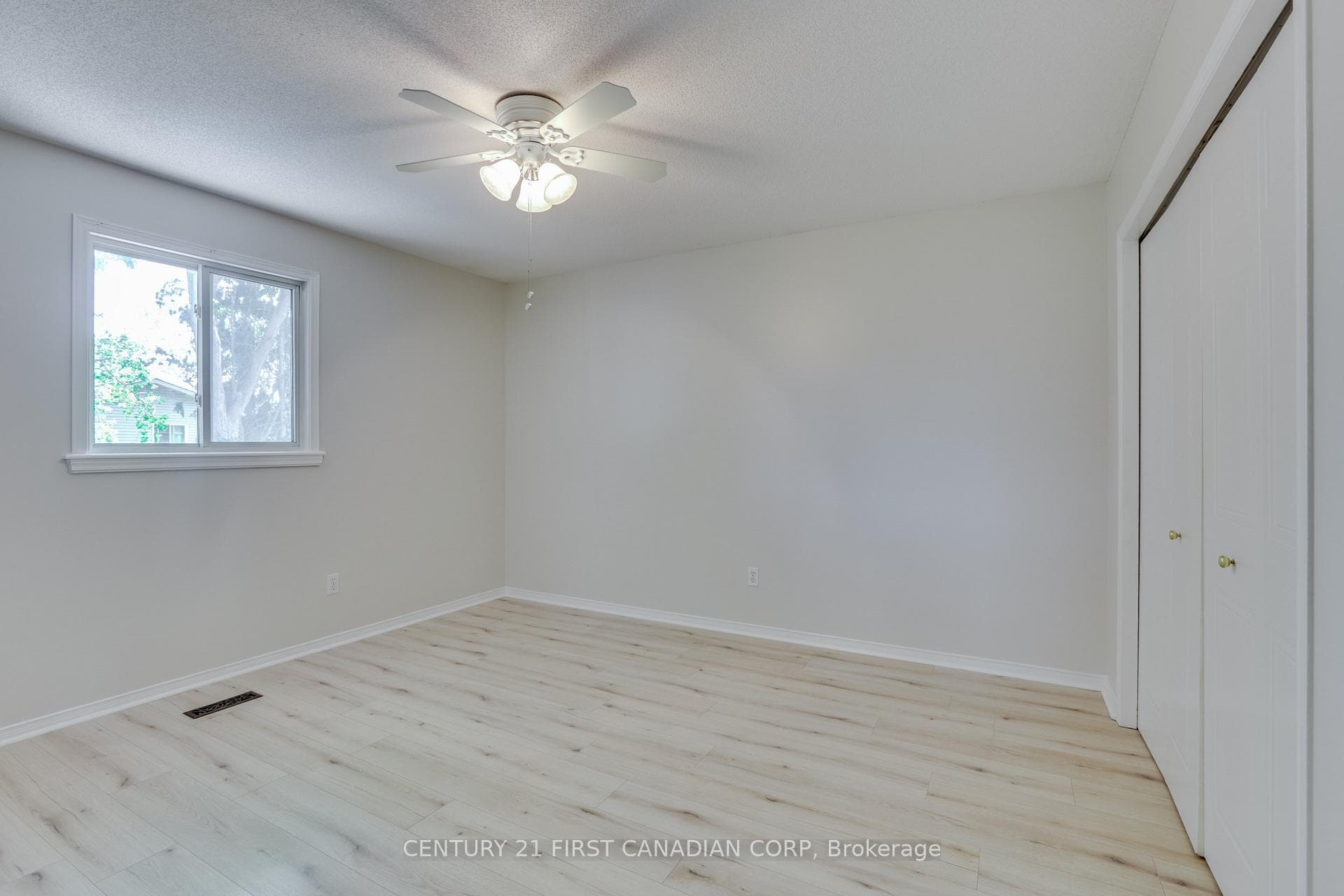 604 Talltree Crescent photo 19