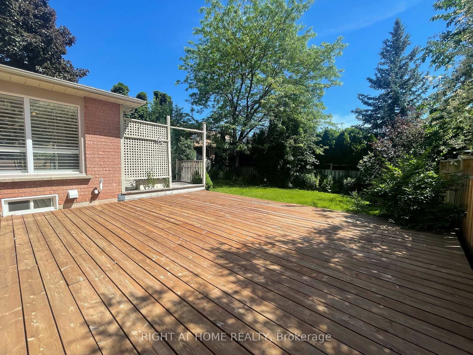 1299 Windrush Drive photo 30