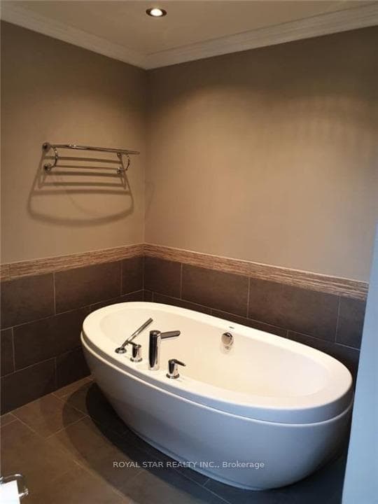 8 Hime Crescent photo 13