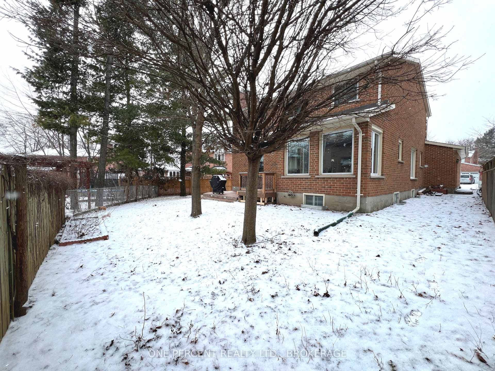 958 Chancery Street photo 38