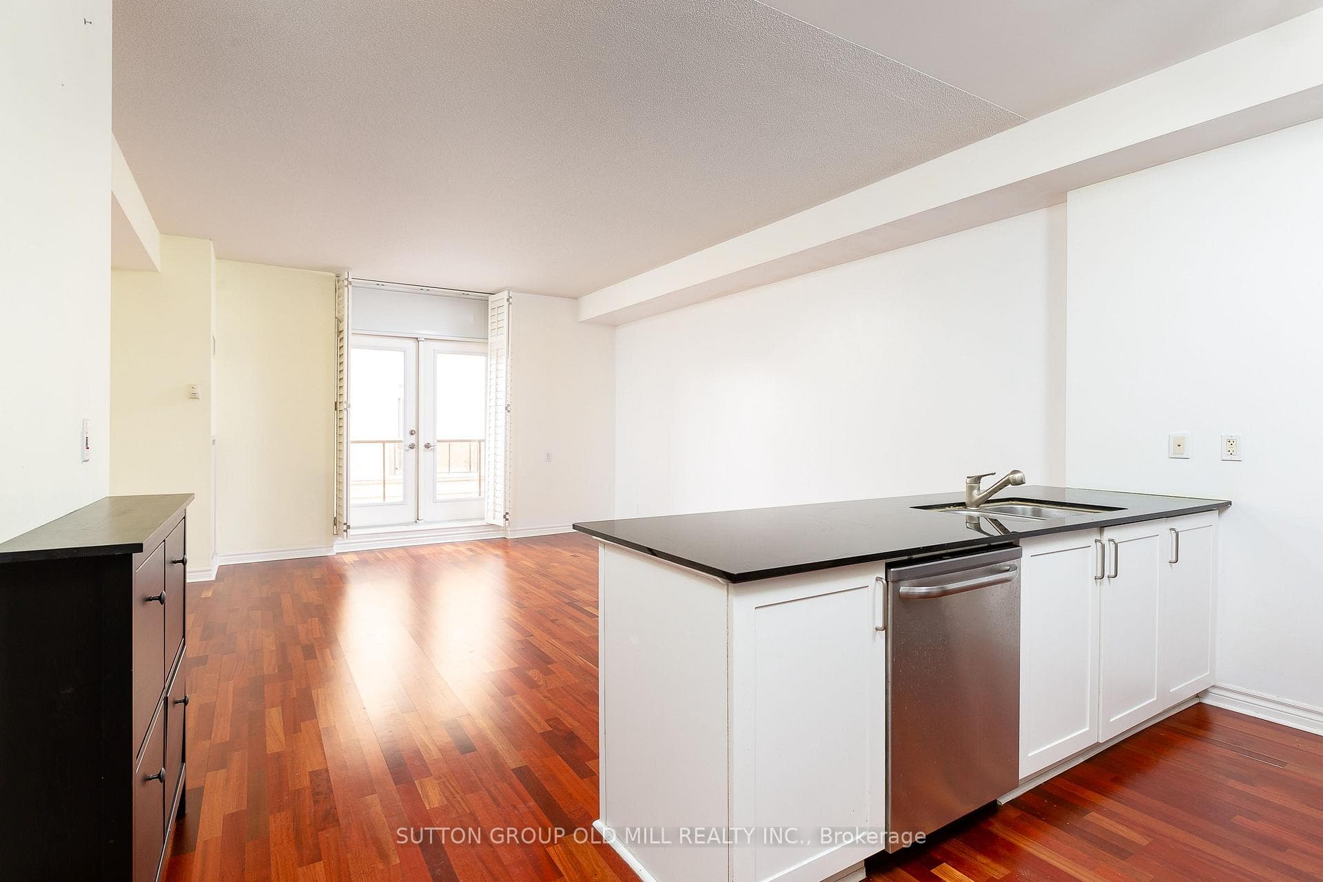 4196 Dundas Street Unit 209 photo 6