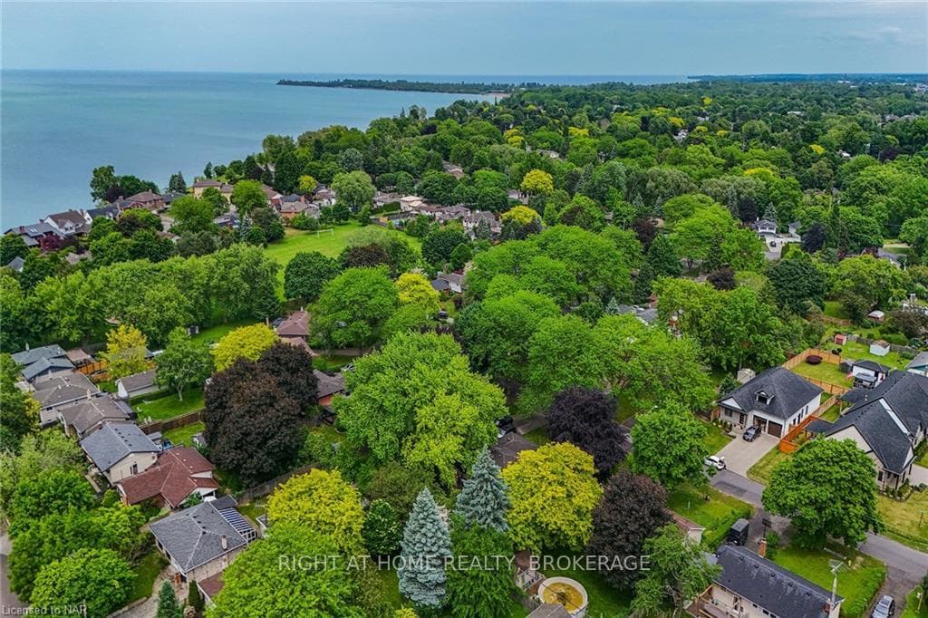 55 AQUADALE Drive photo 34