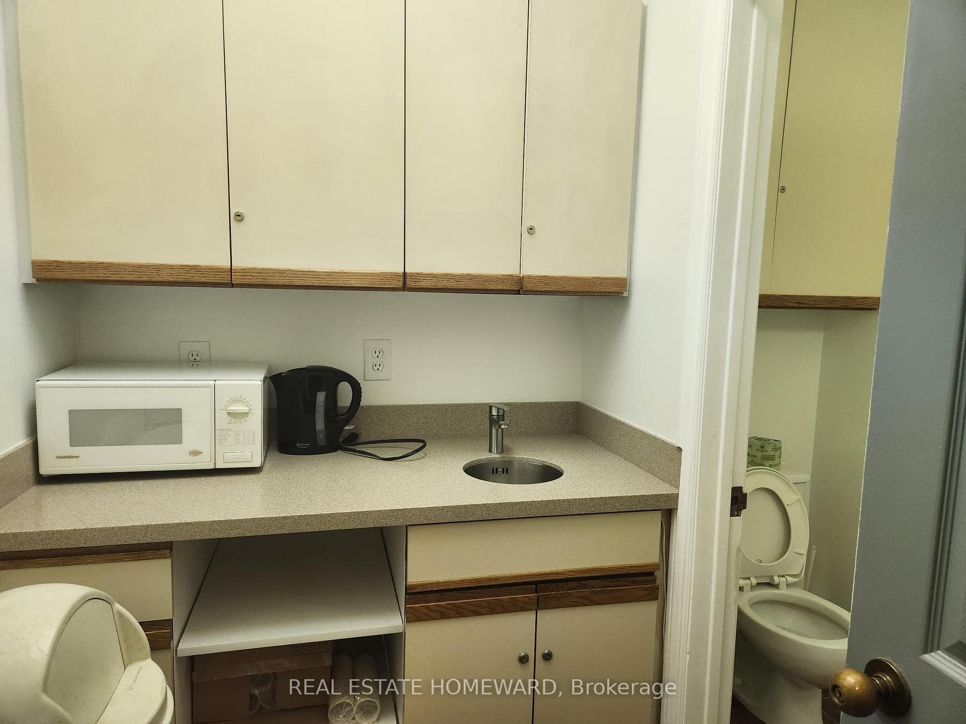 253 Danforth Avenue Unit 101 photo 5
