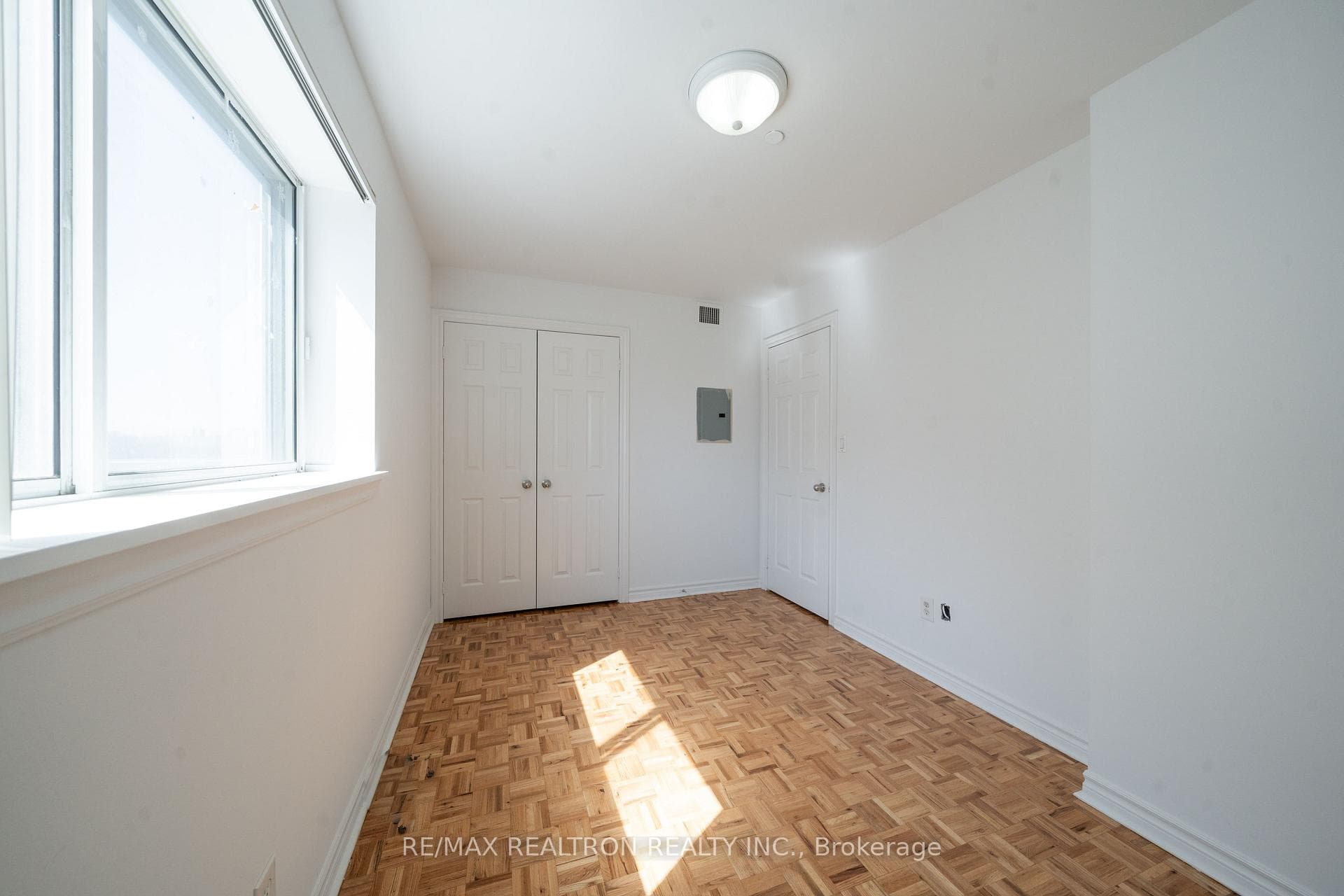 1407 Dupont Street Unit 409 photo 6