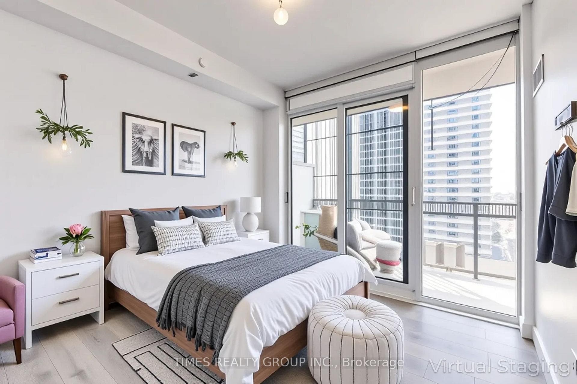 8 Eglinton Avenue Unit 1102 photo 5