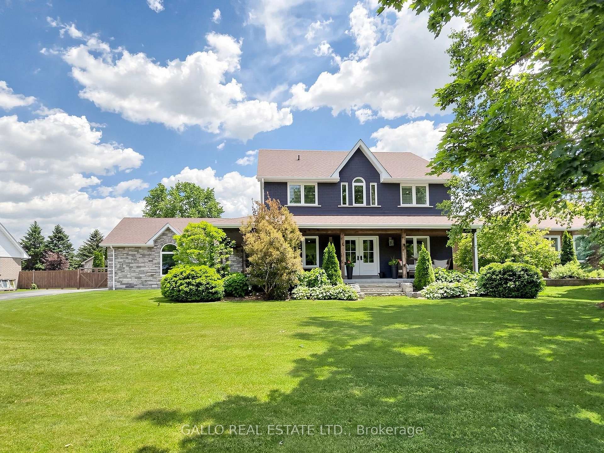 35 Campbell Drive photo 1