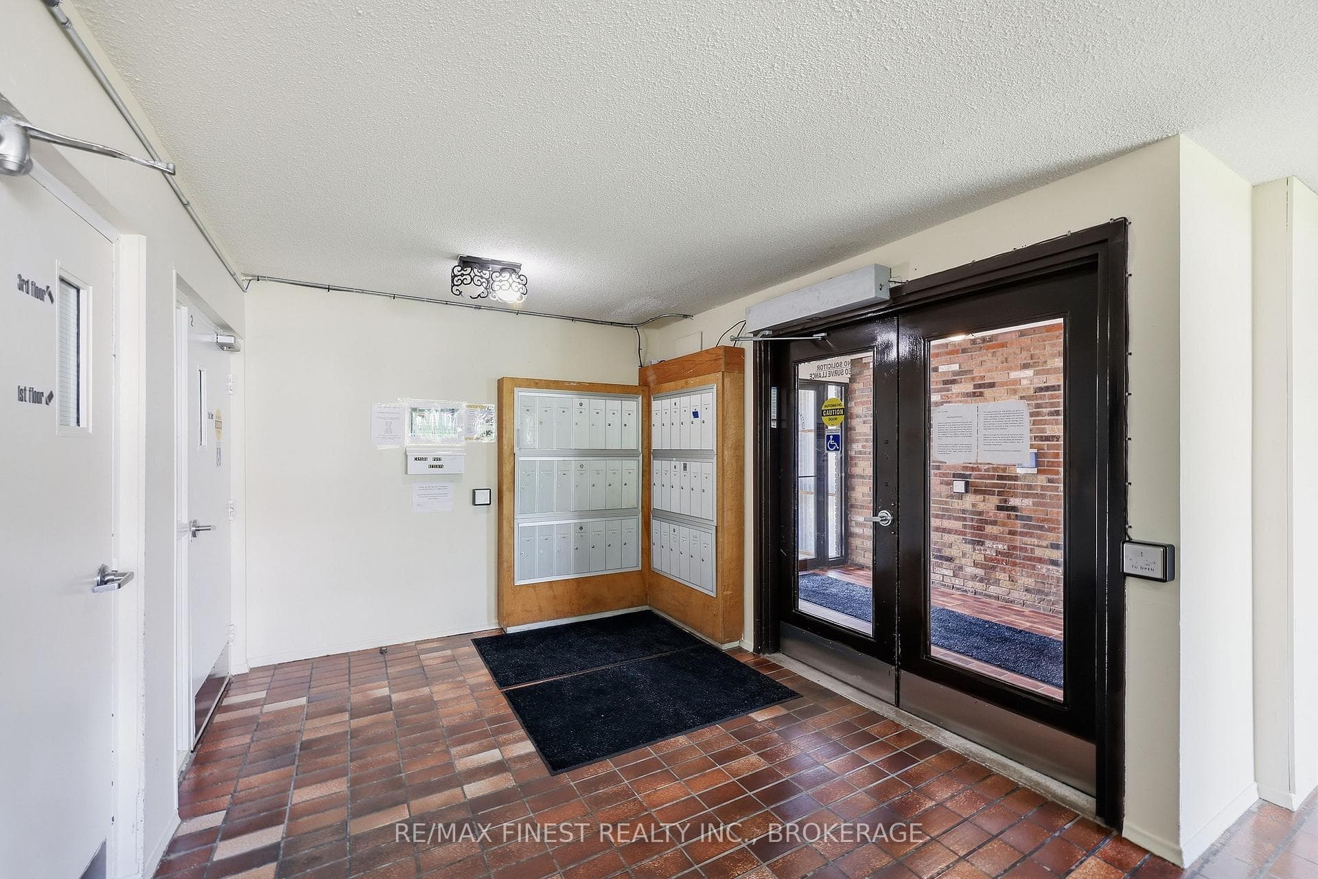 845 Milford Drive Unit 301 photo 12