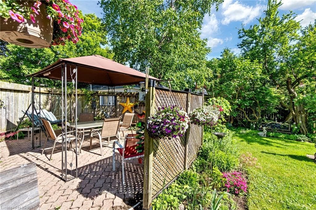 155 QUEBEC Street photo 32