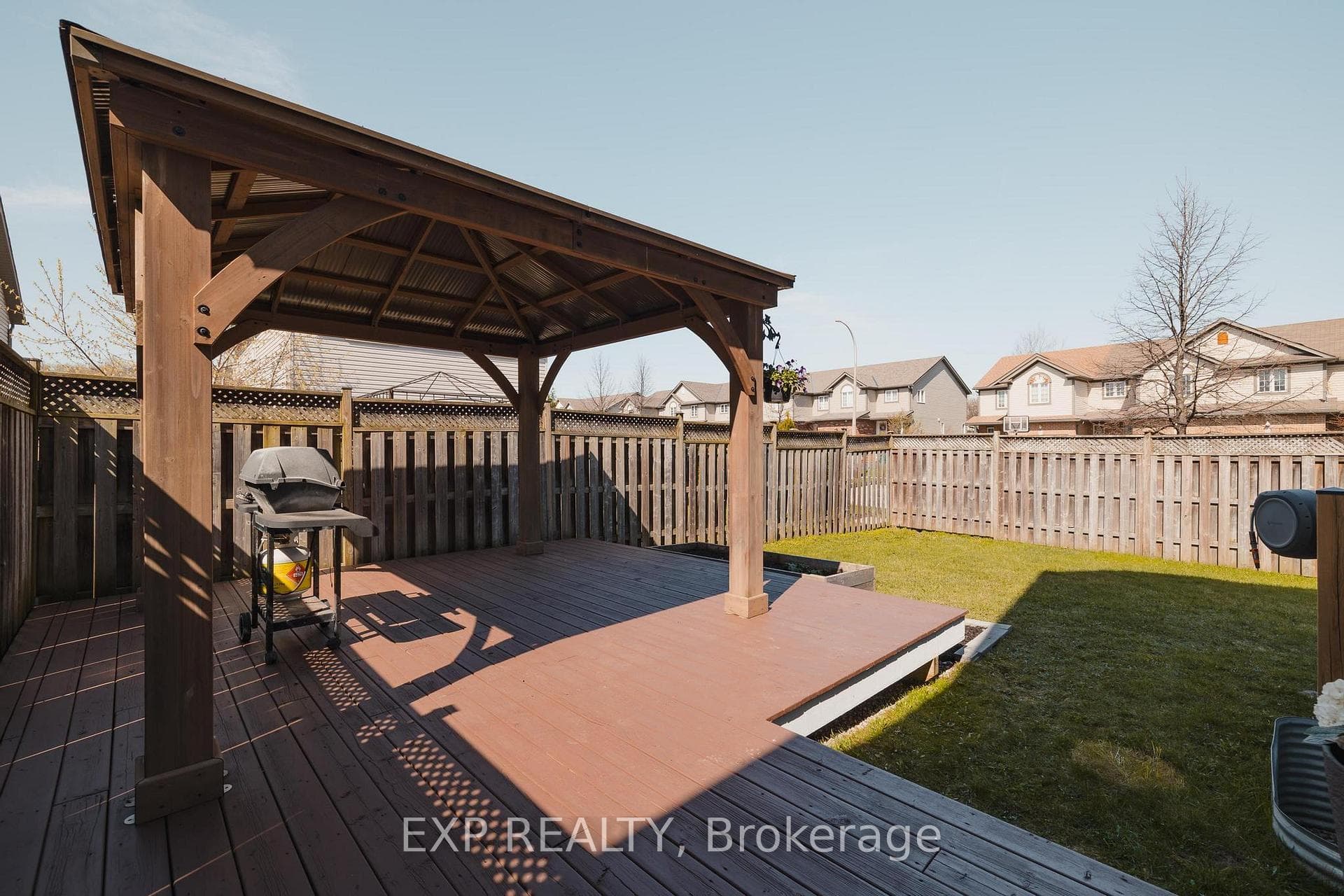 218 Prosperity Drive photo 41