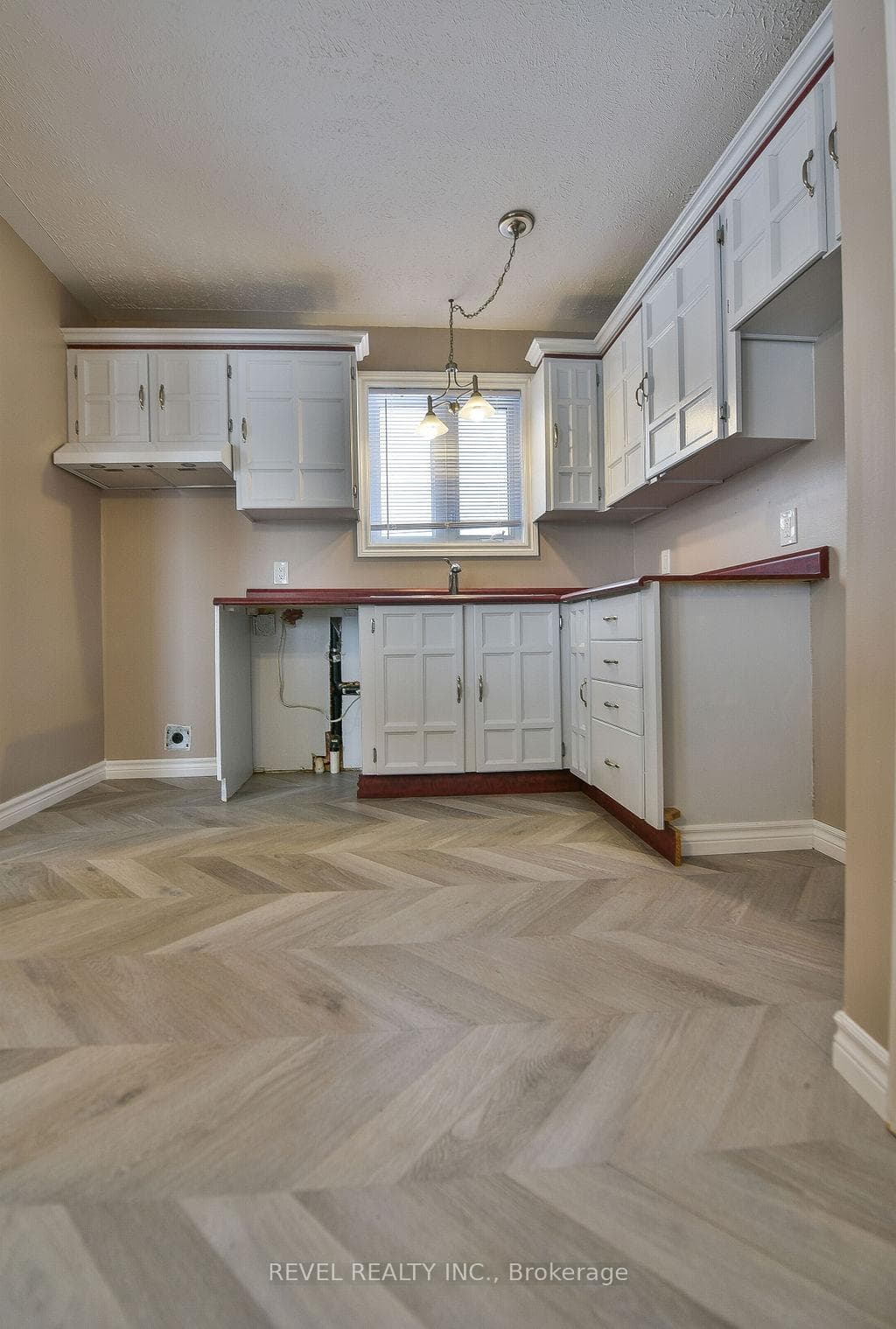 174 Royale Street photo 12