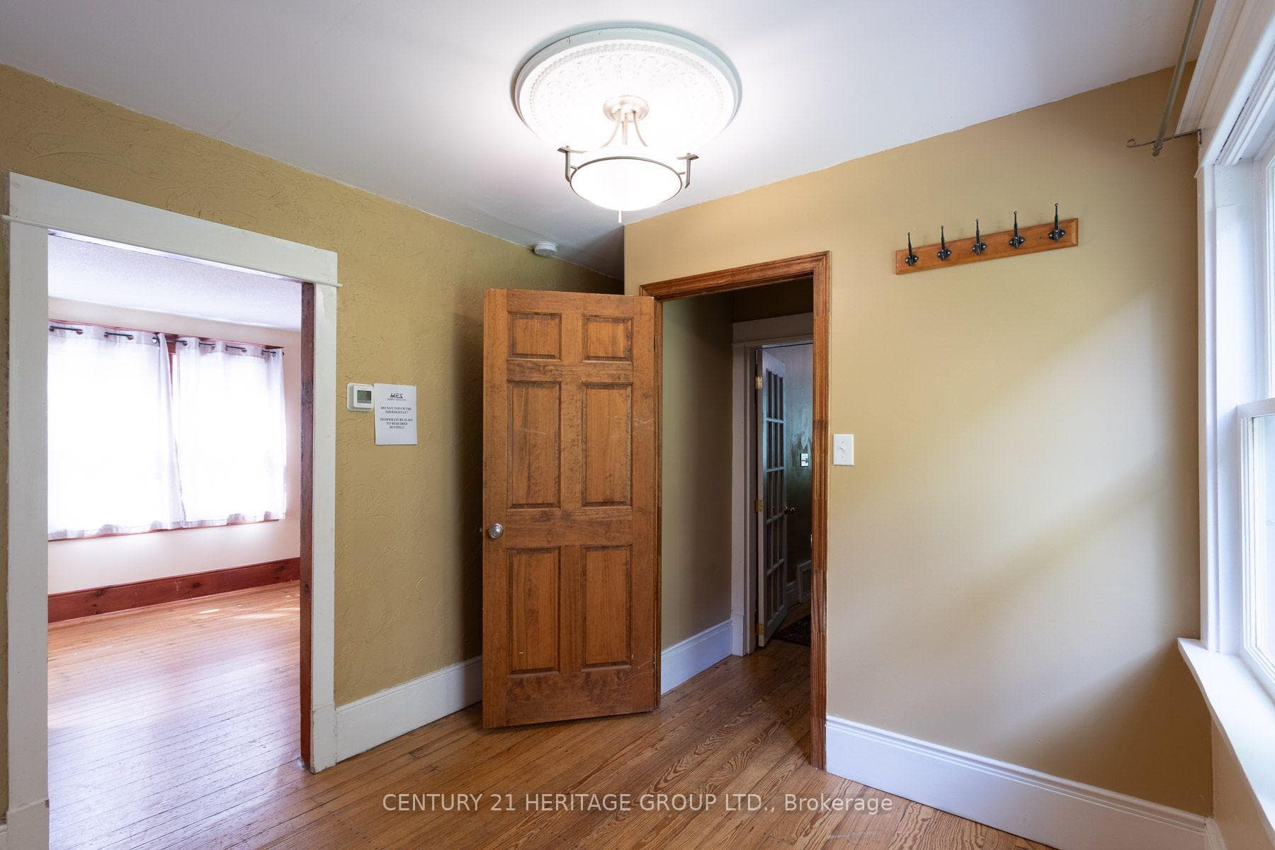 32 Rousseaux Street photo 12