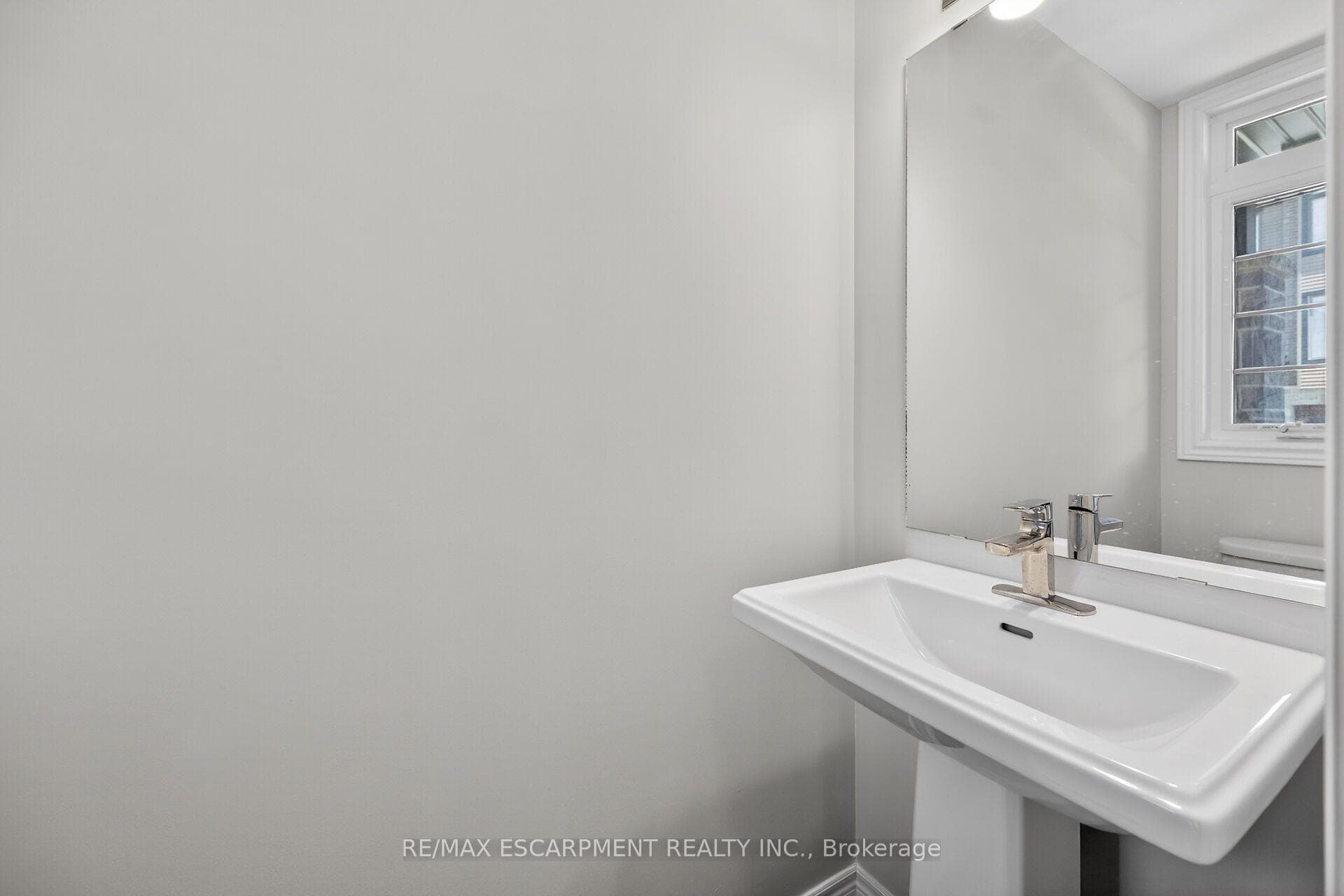 120 Court Drive Unit 96 photo 5