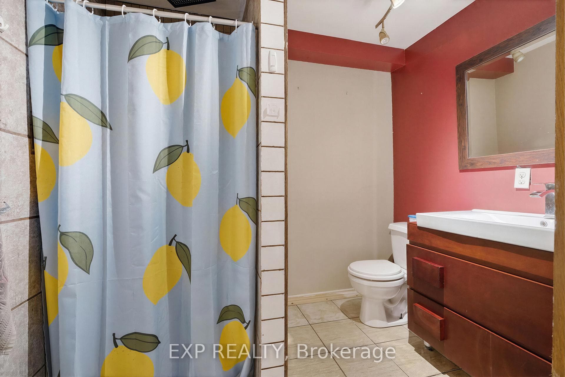 8 Abbott Lane photo 28