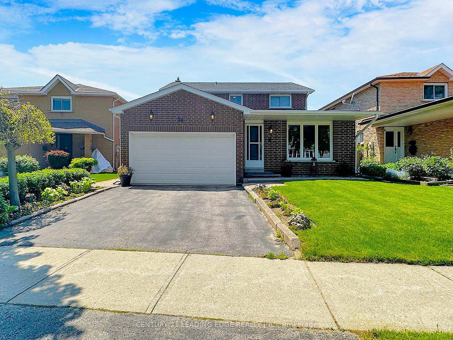 54 HIGHGATE Drive photo 1