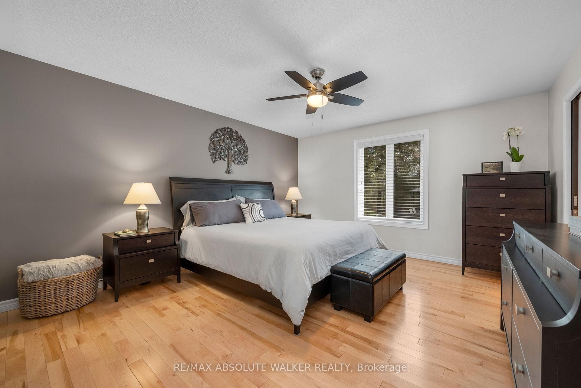 760 Canary Street photo 22