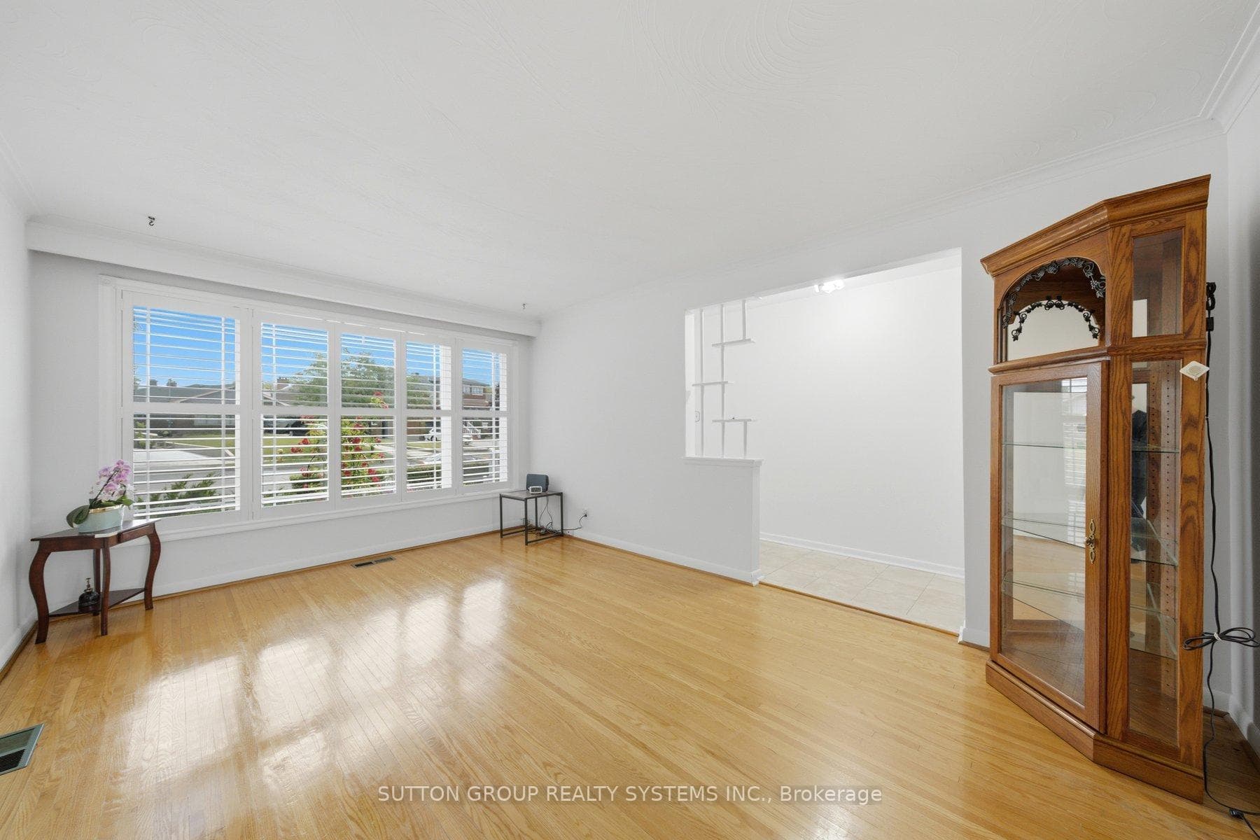 2870 Weston Road photo 5
