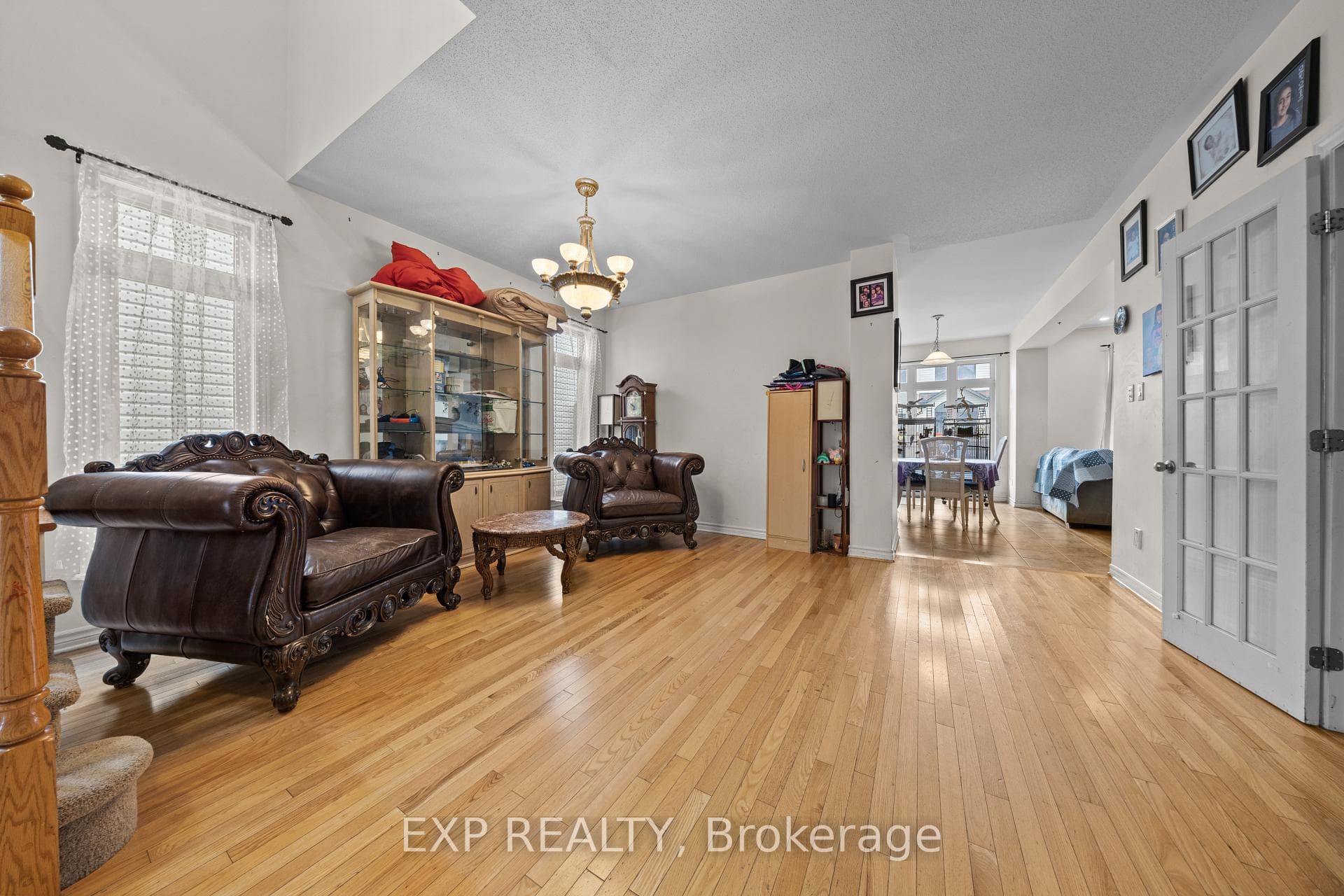 121 Daglan Crescent photo 5