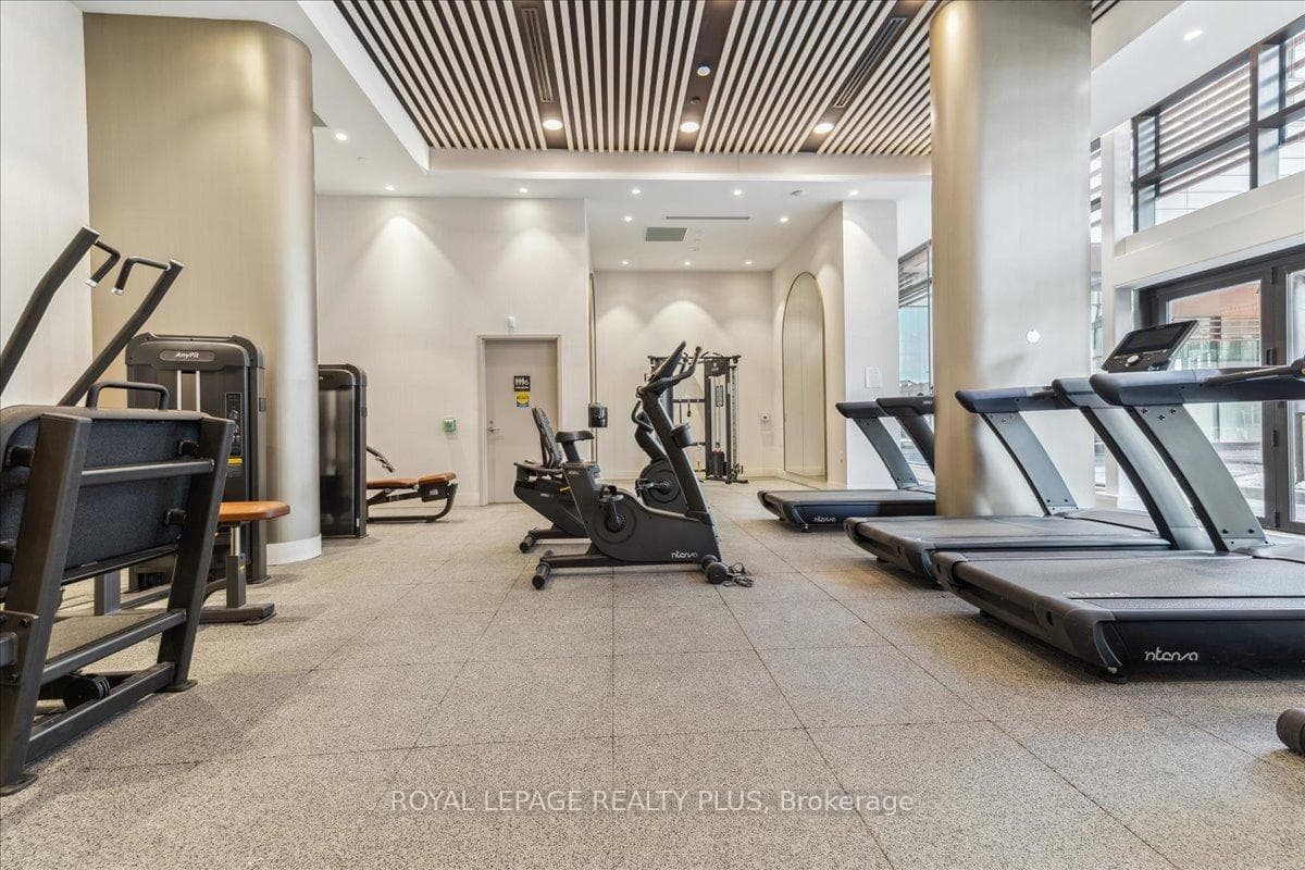 1415 Dundas Street Unit 1202 photo 38