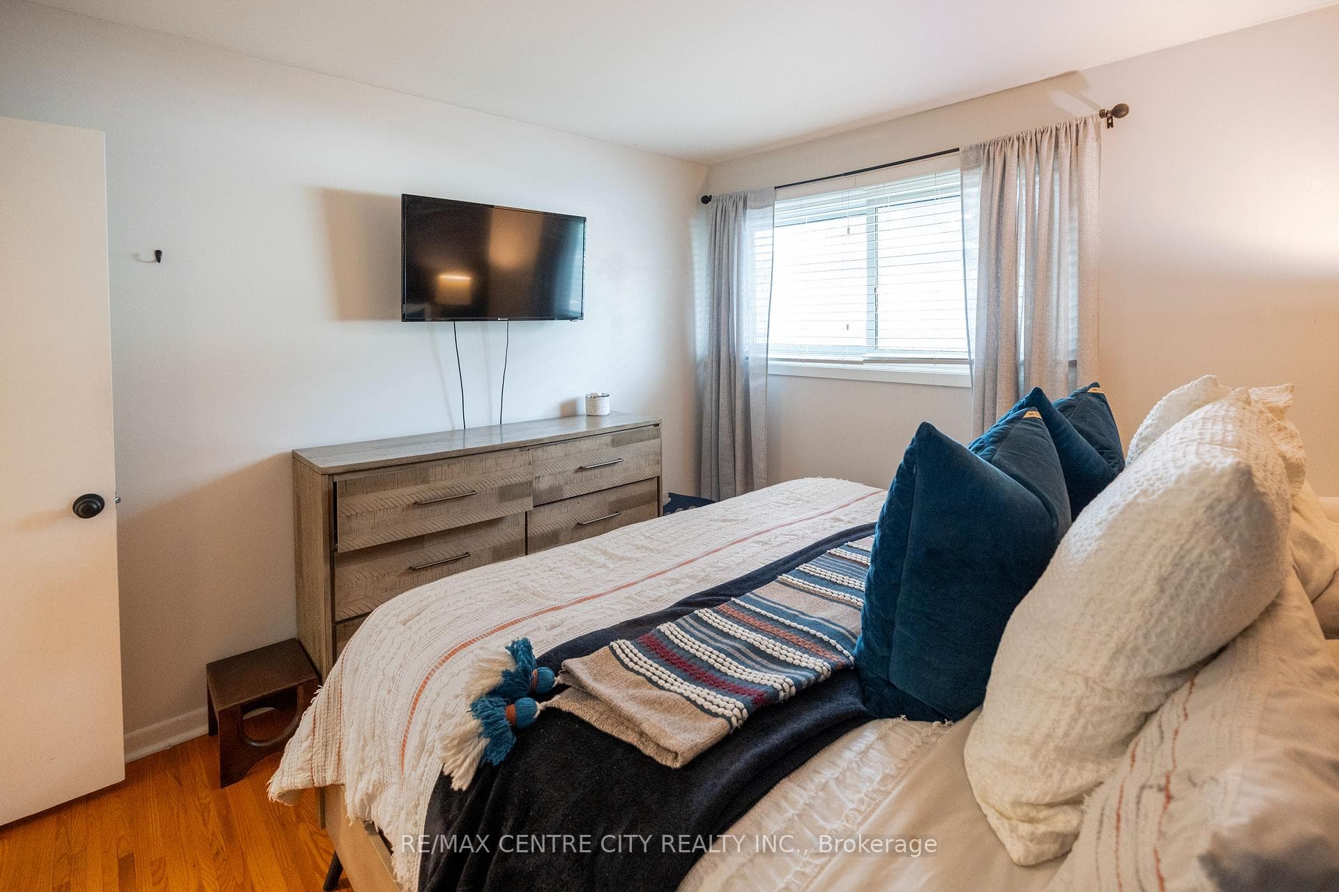 366 Hudson Drive photo 15