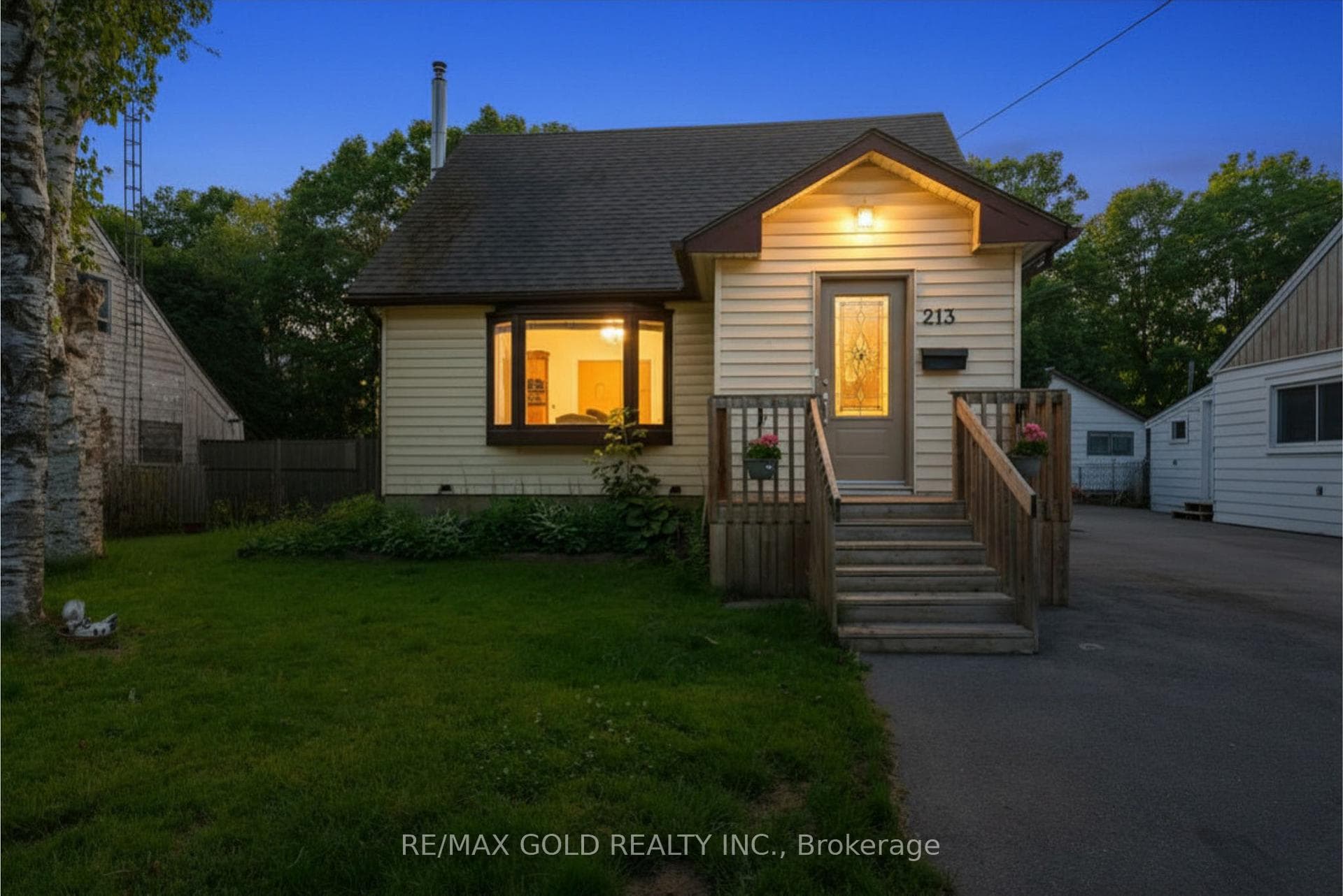 213 Mason Boulevard photo 44