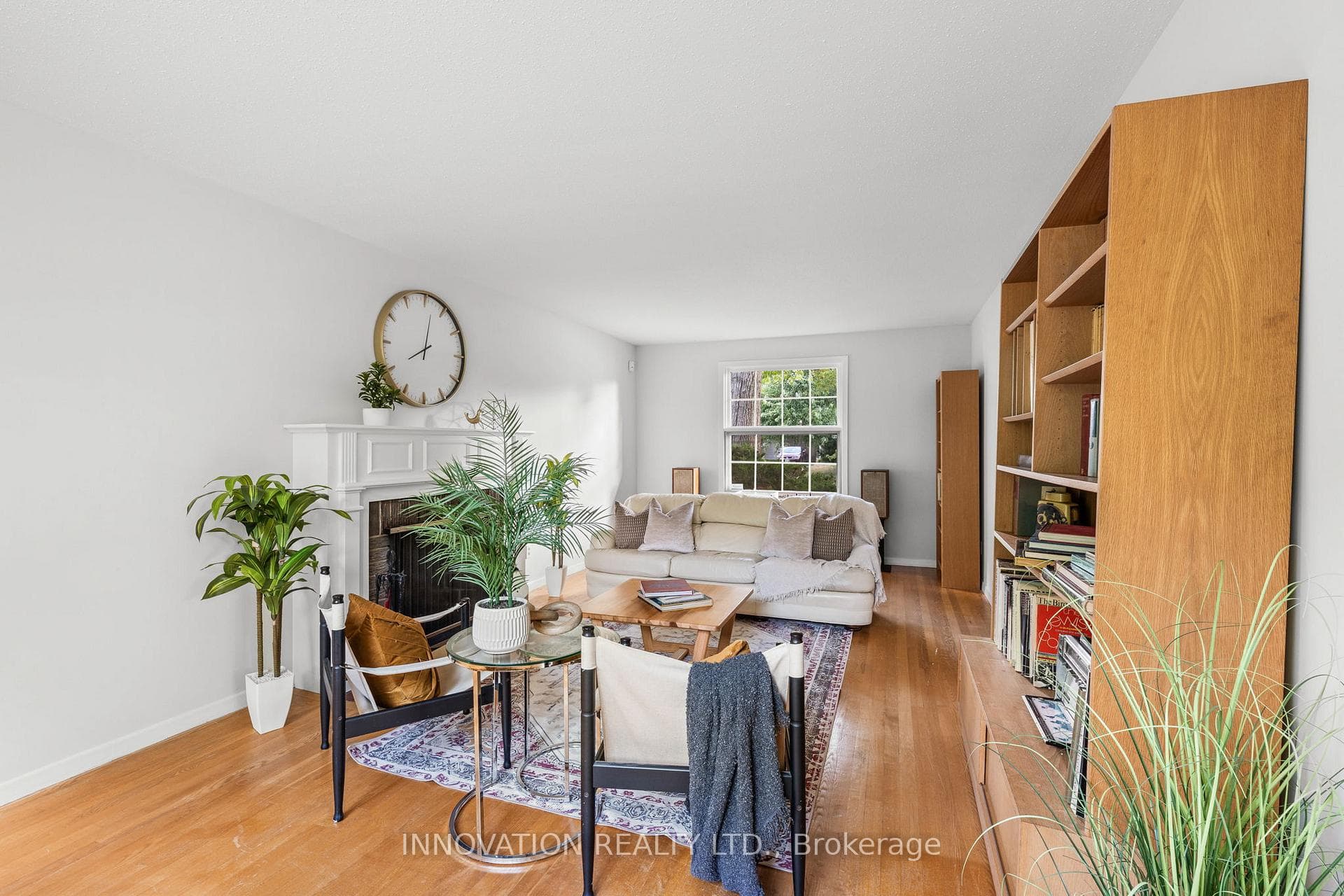 1867 Dorset Drive photo 8