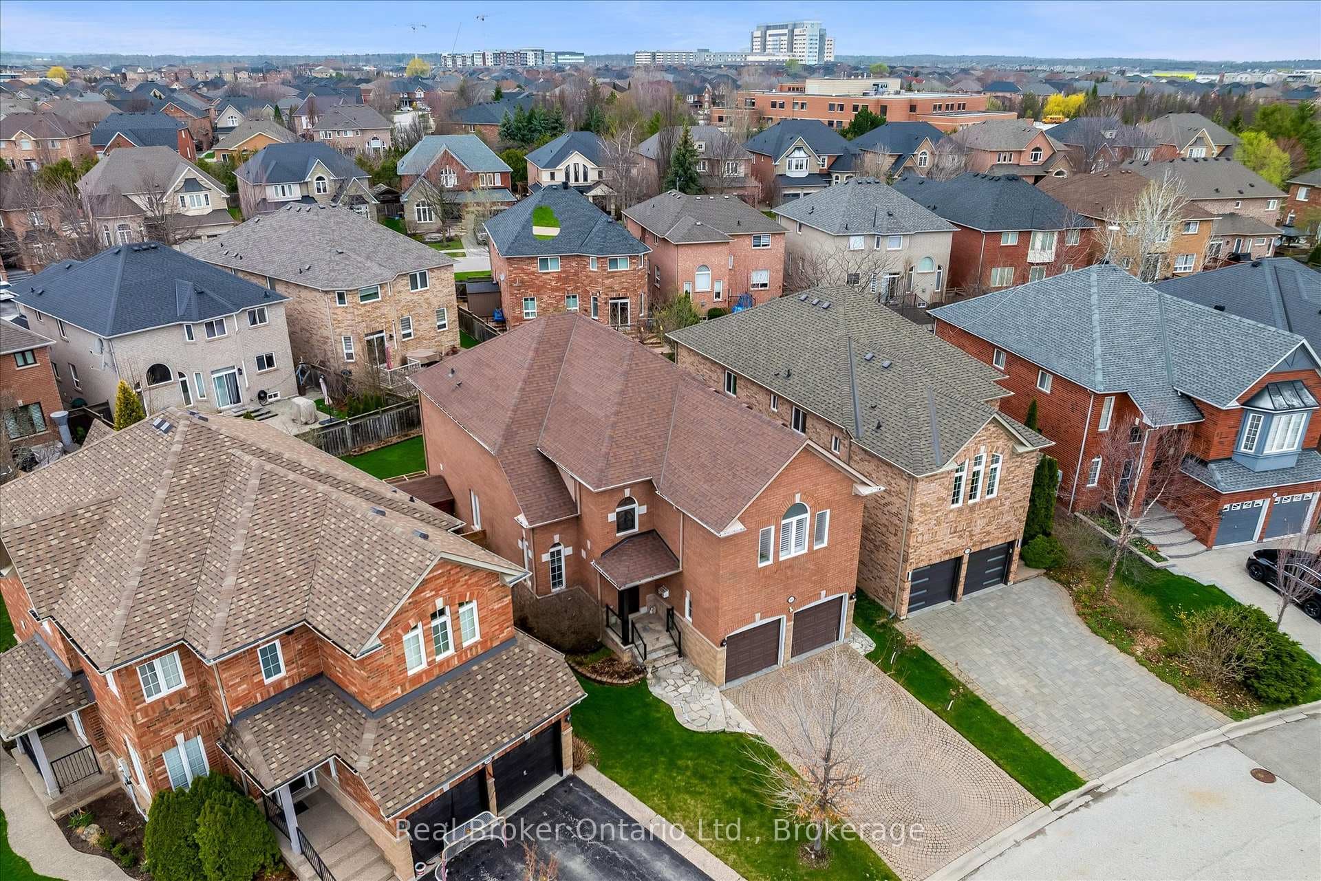 2141 Woodgate Drive photo 31