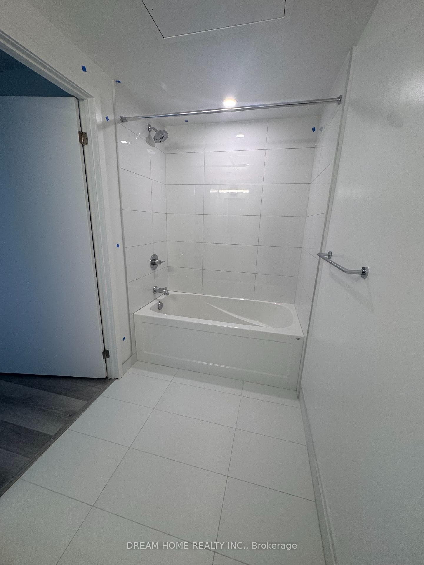 230 Simcoe Street Unit 3015 photo 25