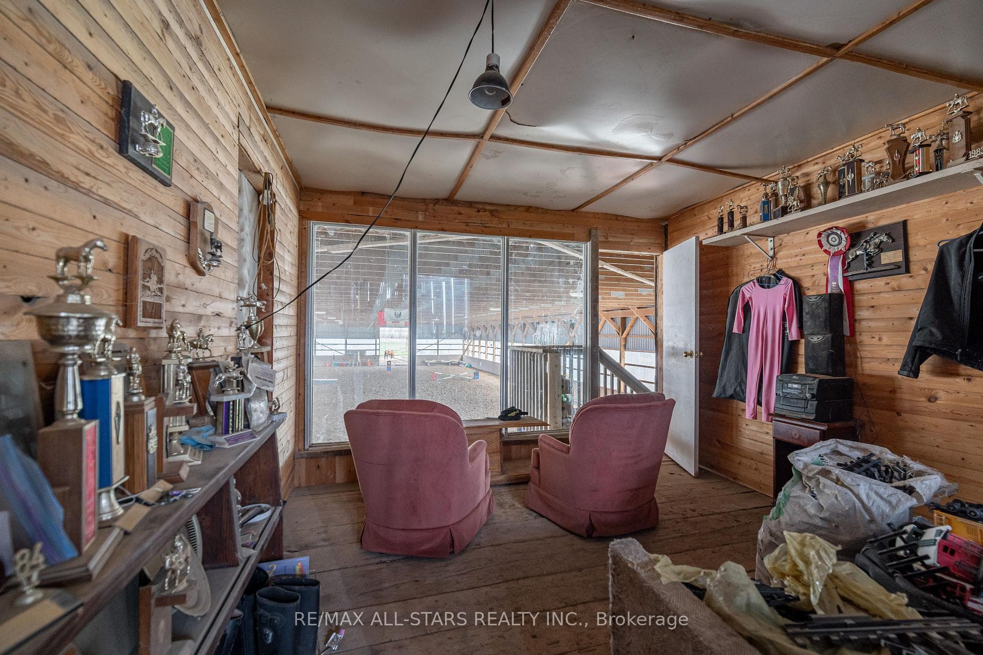 583 Peace Road photo 20