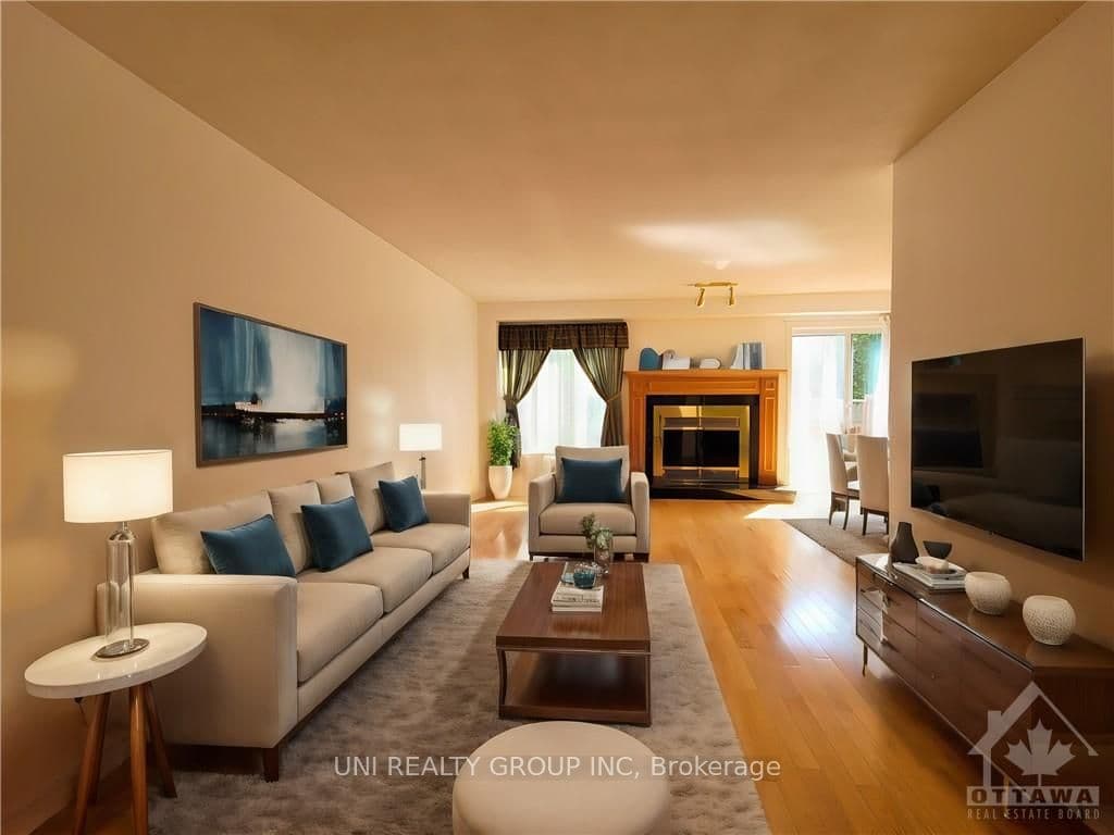 96 WESTPOINTE Crescent photo 3