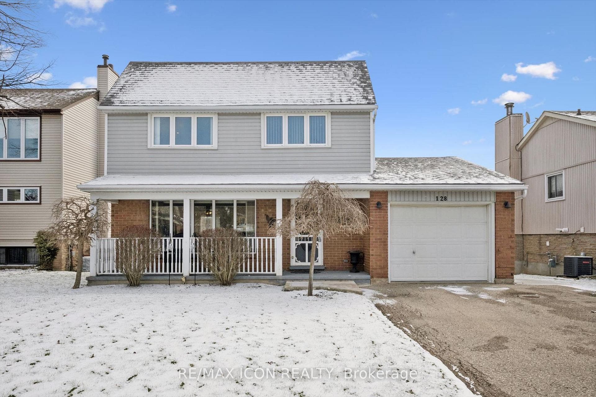 128 Westheights Drive photo 1