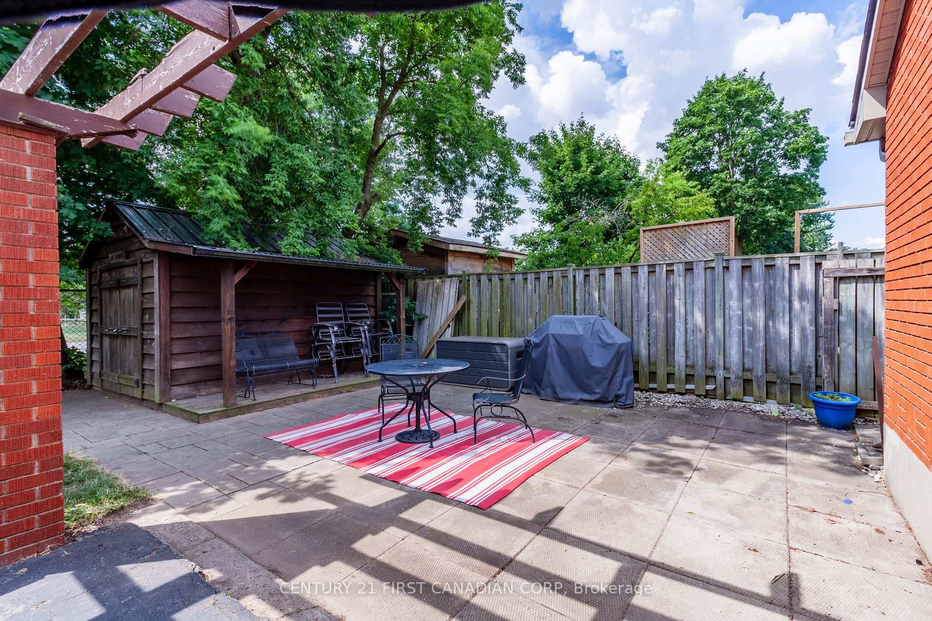 1721 Moffatt Avenue photo 11