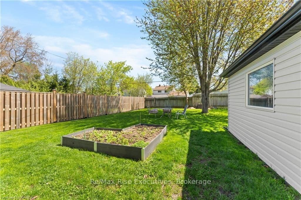 67 CAMERON Street photo 29