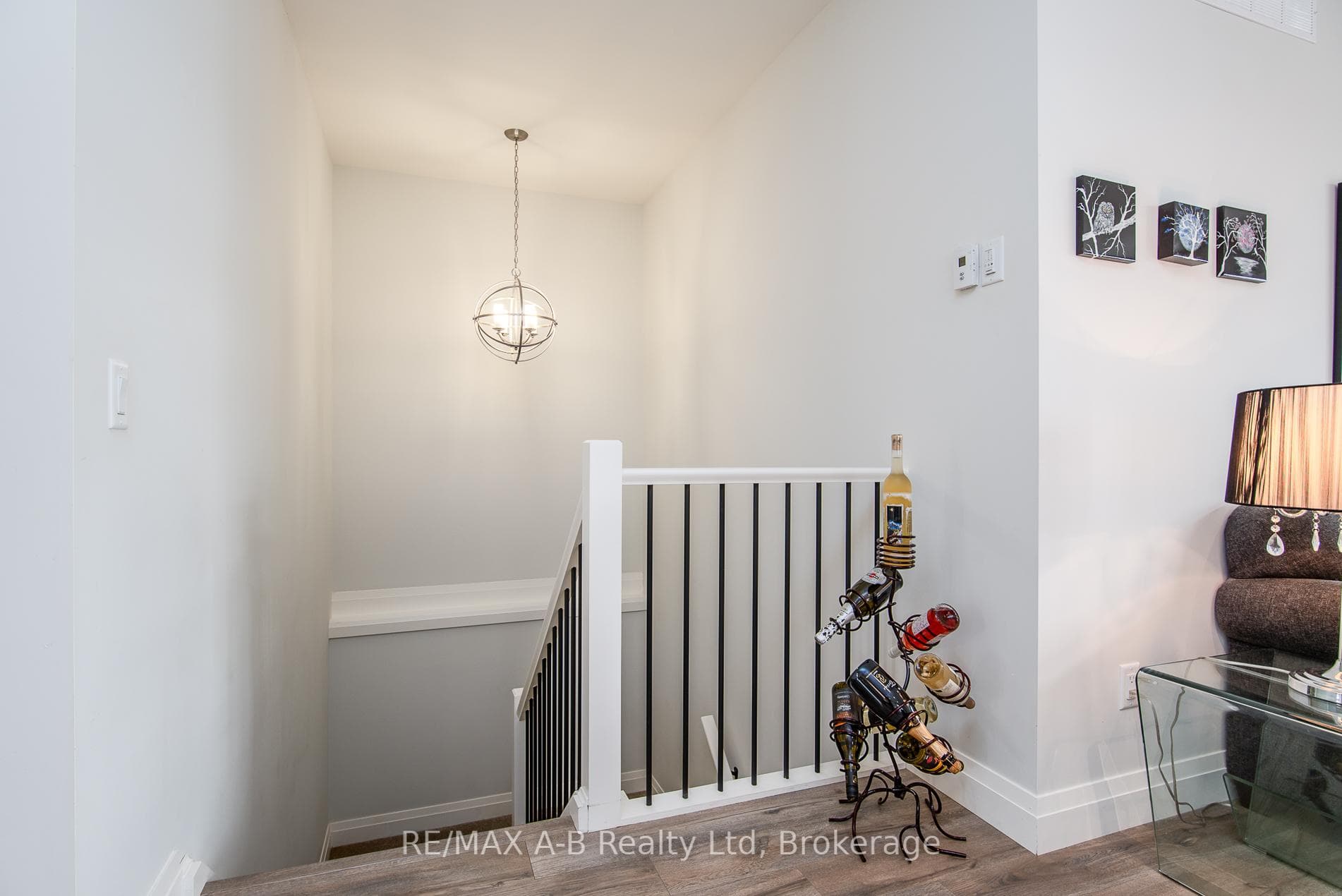 158 RIDGEWOOD Crescent photo 23