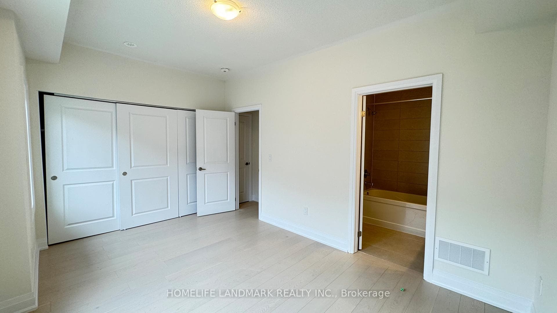 95 Clippers Crescent photo 12