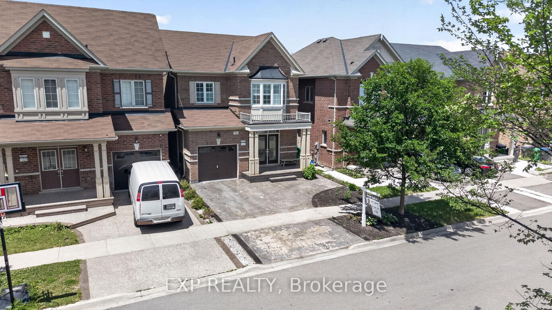 82 Humberstone Crescent photo 4