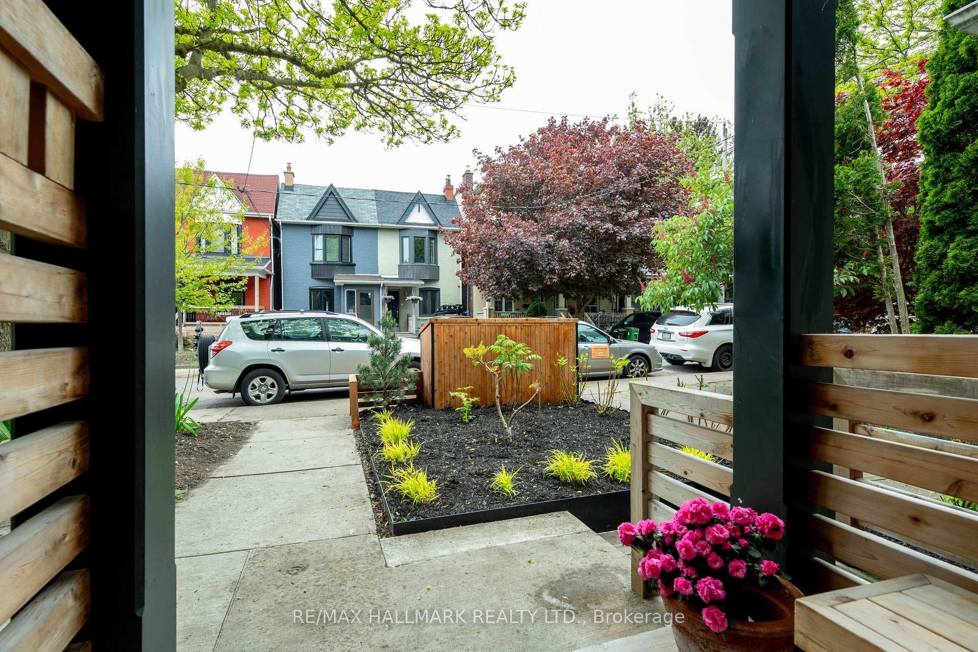 39 Seymour Avenue photo 4