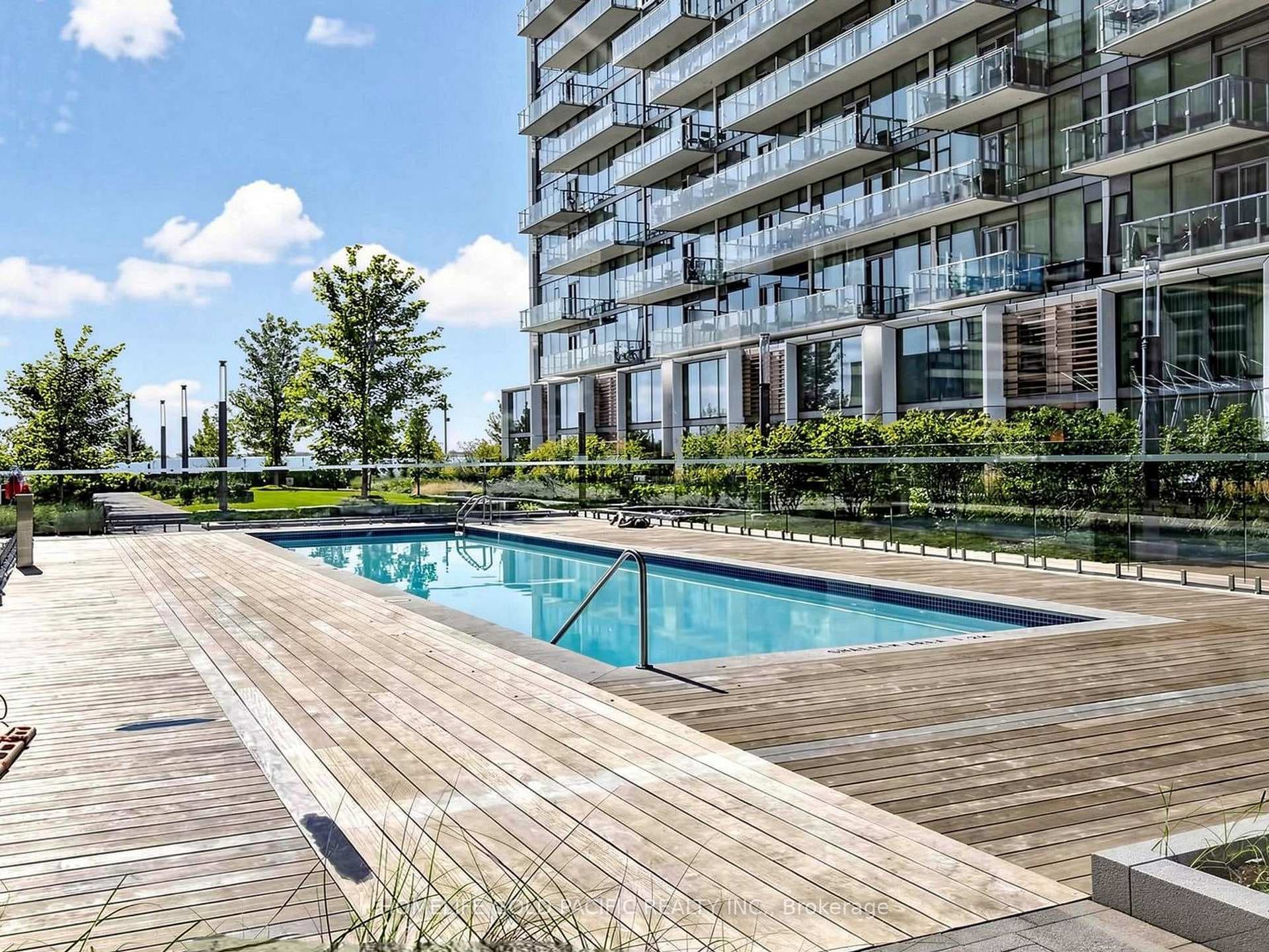 39 Queens Quay Unit 732 photo 33