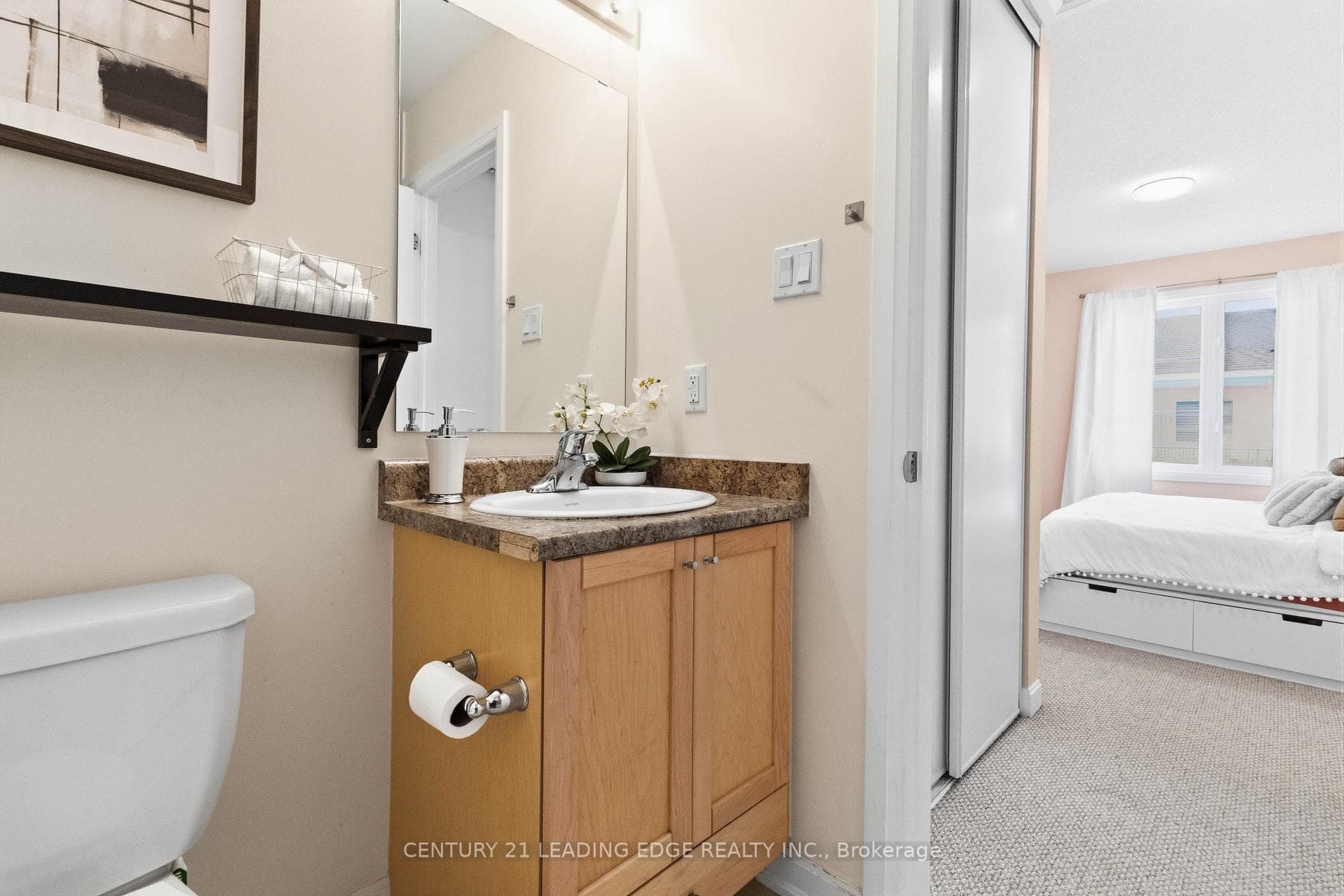 165 Hampshire Way Unit 106 photo 23