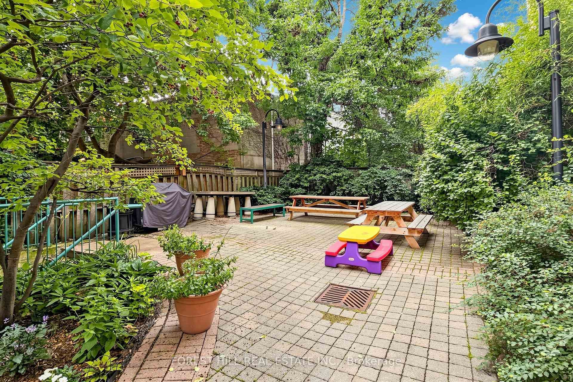 21 Nassau Street Unit 301 photo 32