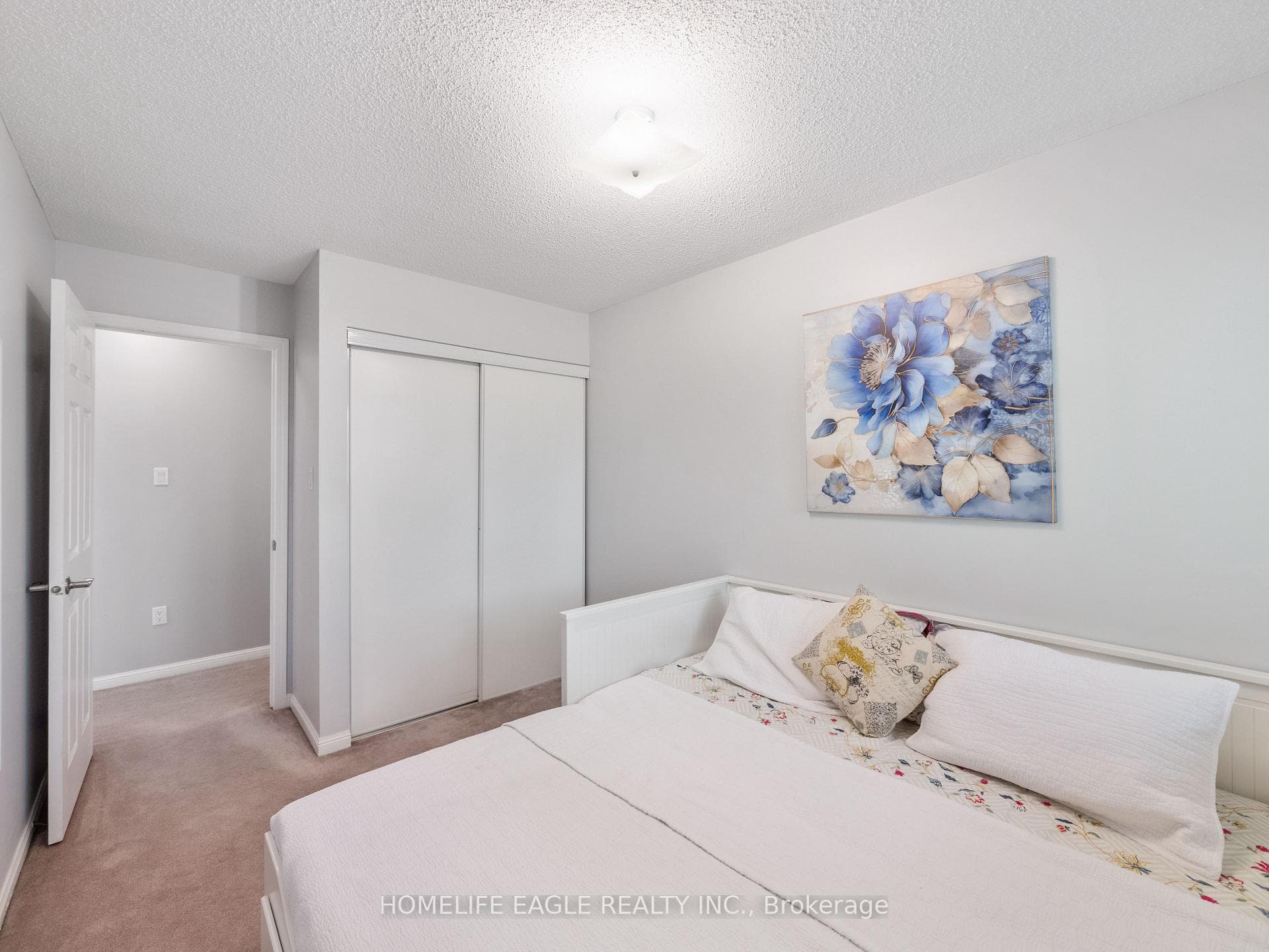 235 Ferndale Drive Unit 13 photo 12