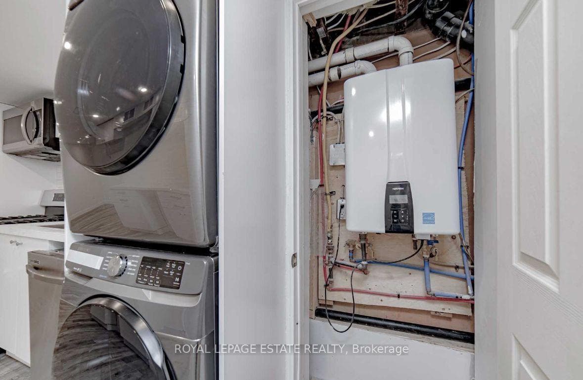 568 Woodbine Avenue Unit B photo 8