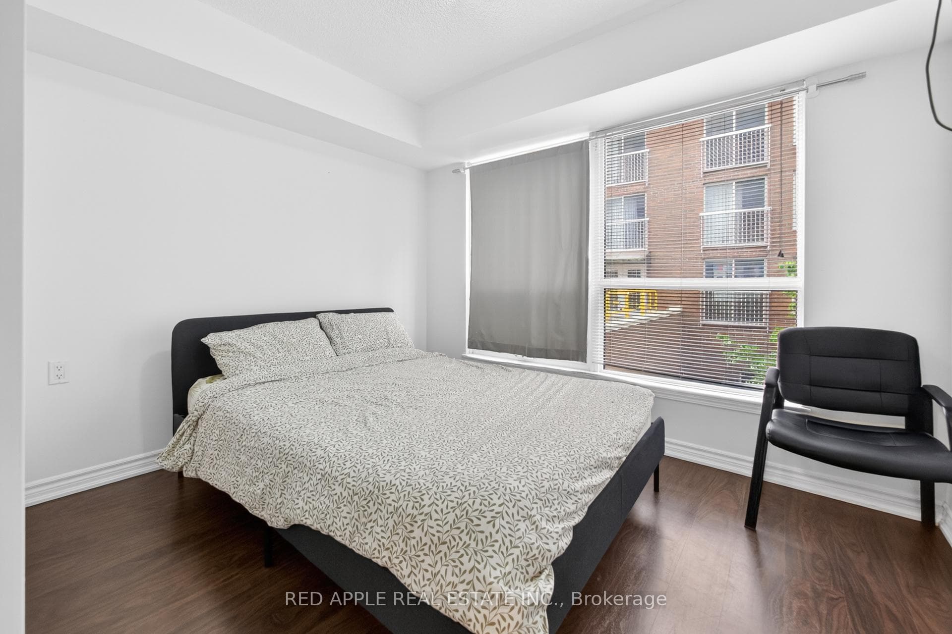 872 Sheppard Avenue Unit 204 photo 25