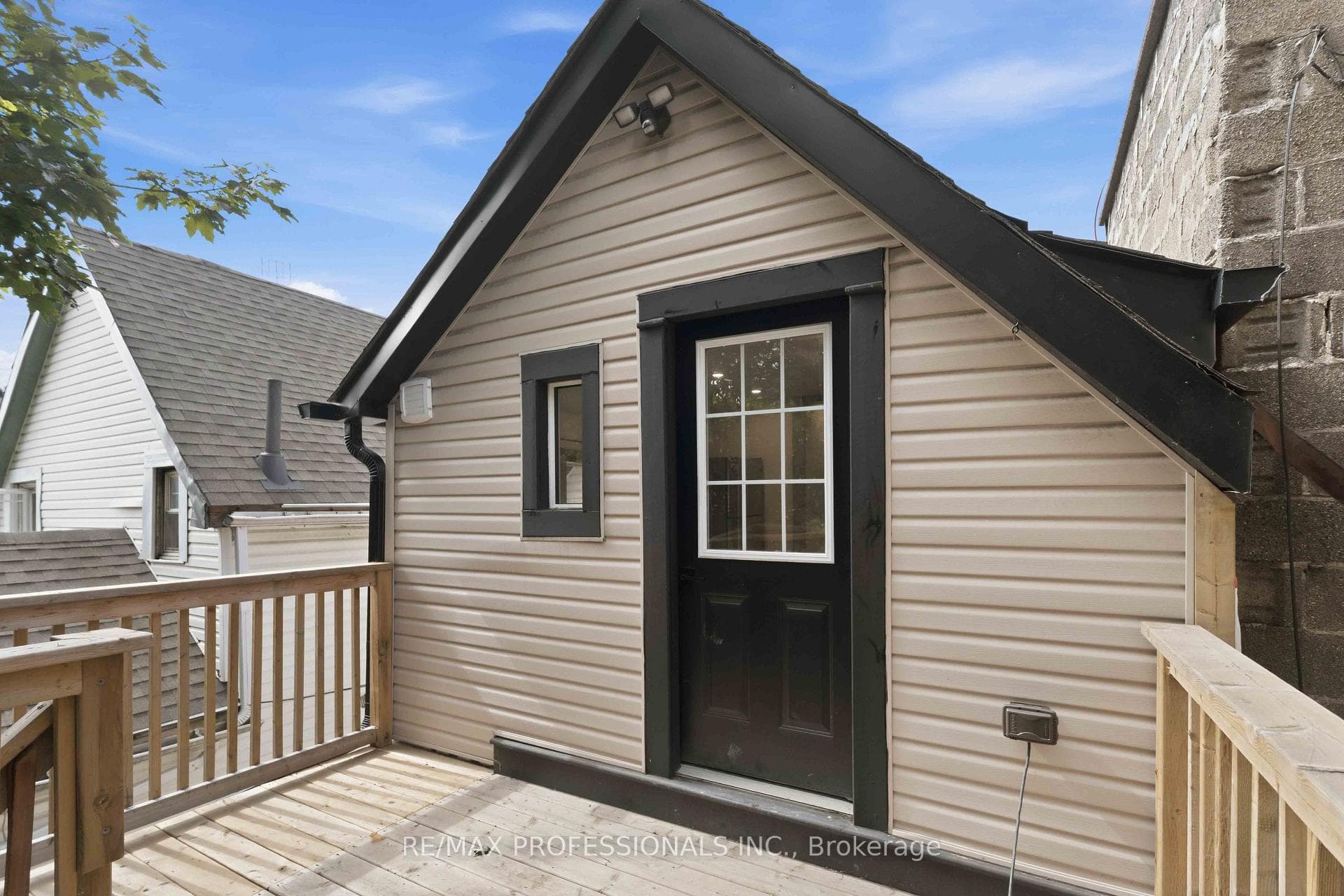 759 Barton Street photo 36