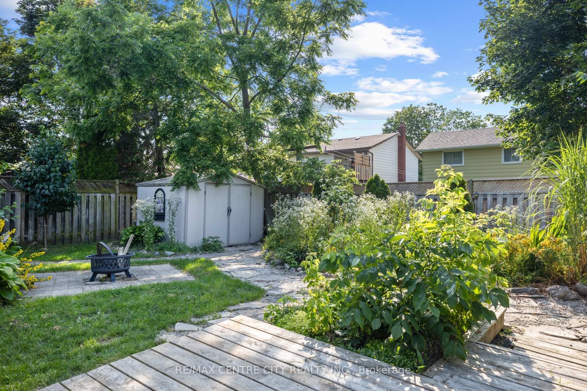684 Macyoung Drive photo 26